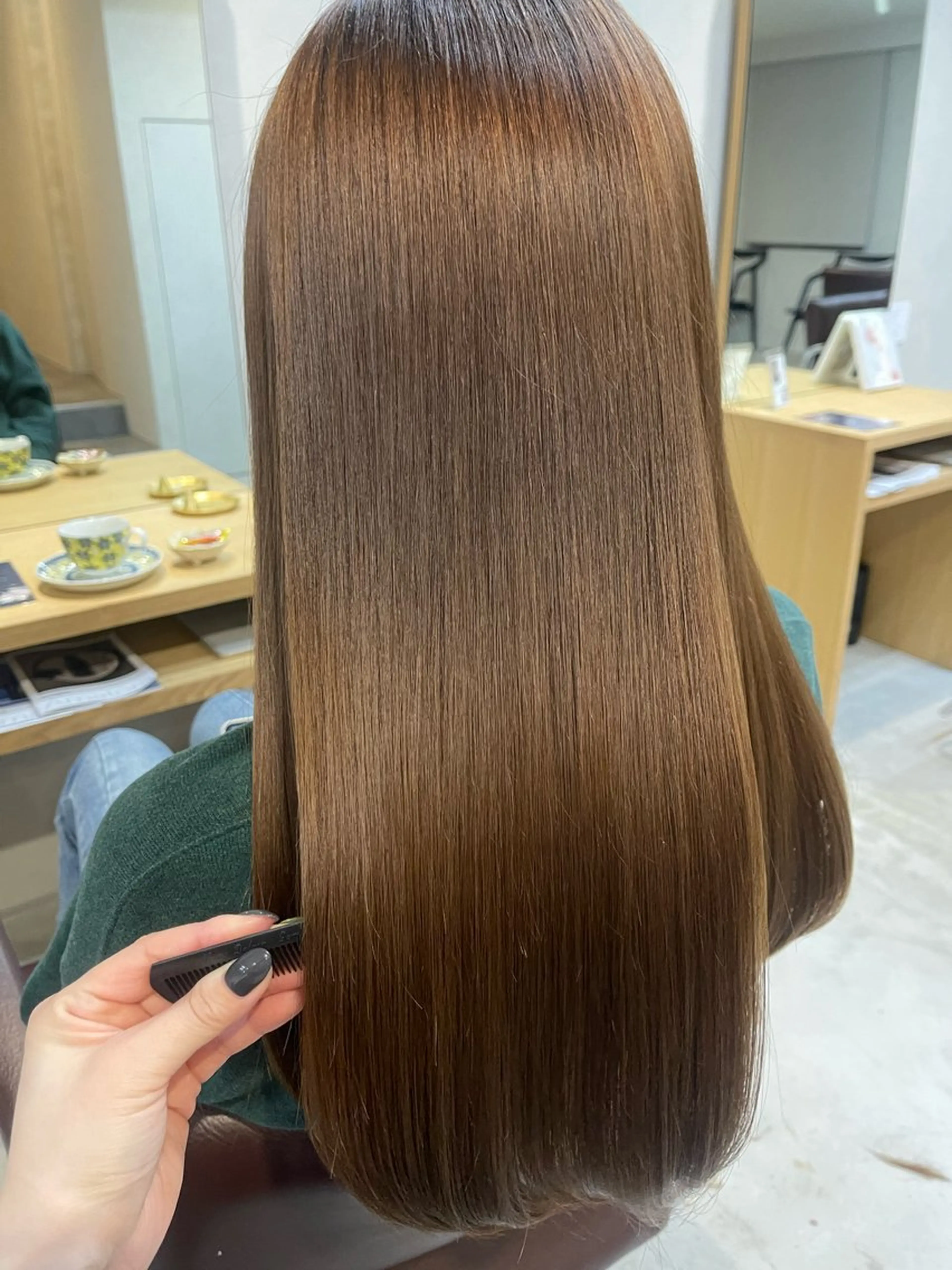 ミディアム AMATORA Sakuのヘアスタイル