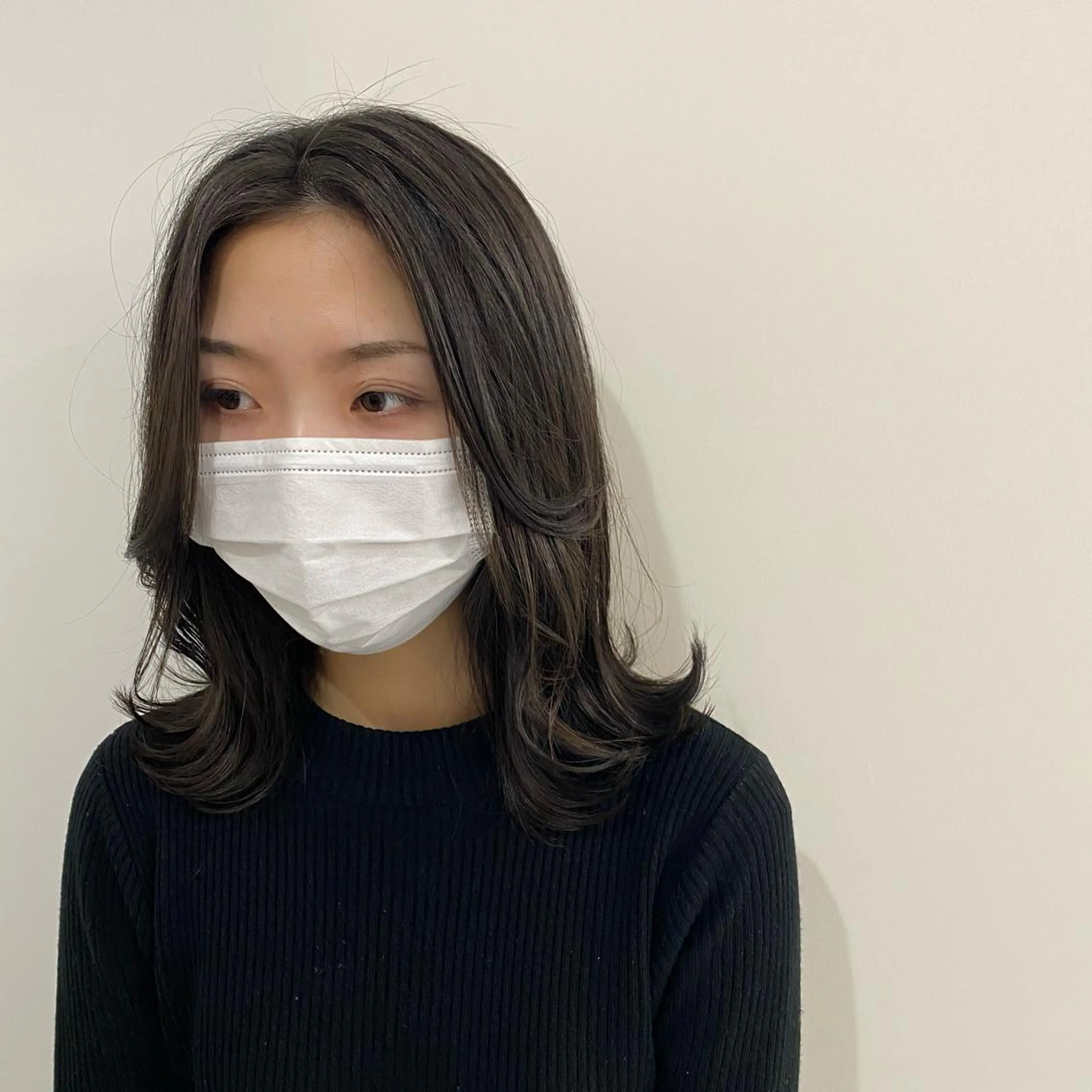 セミロング 韓国風ヘア 川野 彩海のヘアスタイル