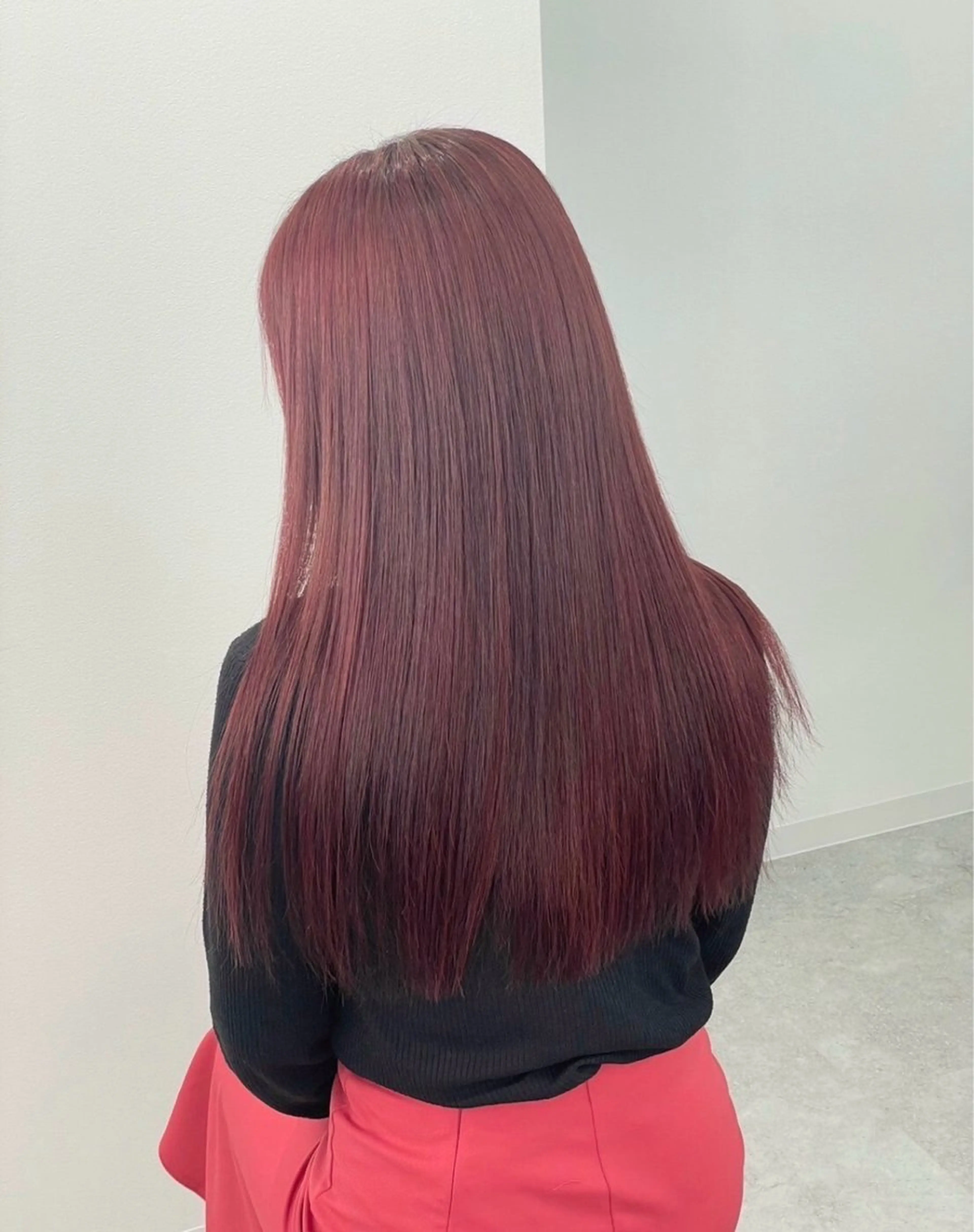 ロング パーマ ヘアアレンジ 髪質改善 縮毛矯正 ストレートパーマ カット 縮毛矯正 トリートメント 🩵ダメージレス艶感 ハイトーン🩷のヘアスタイル