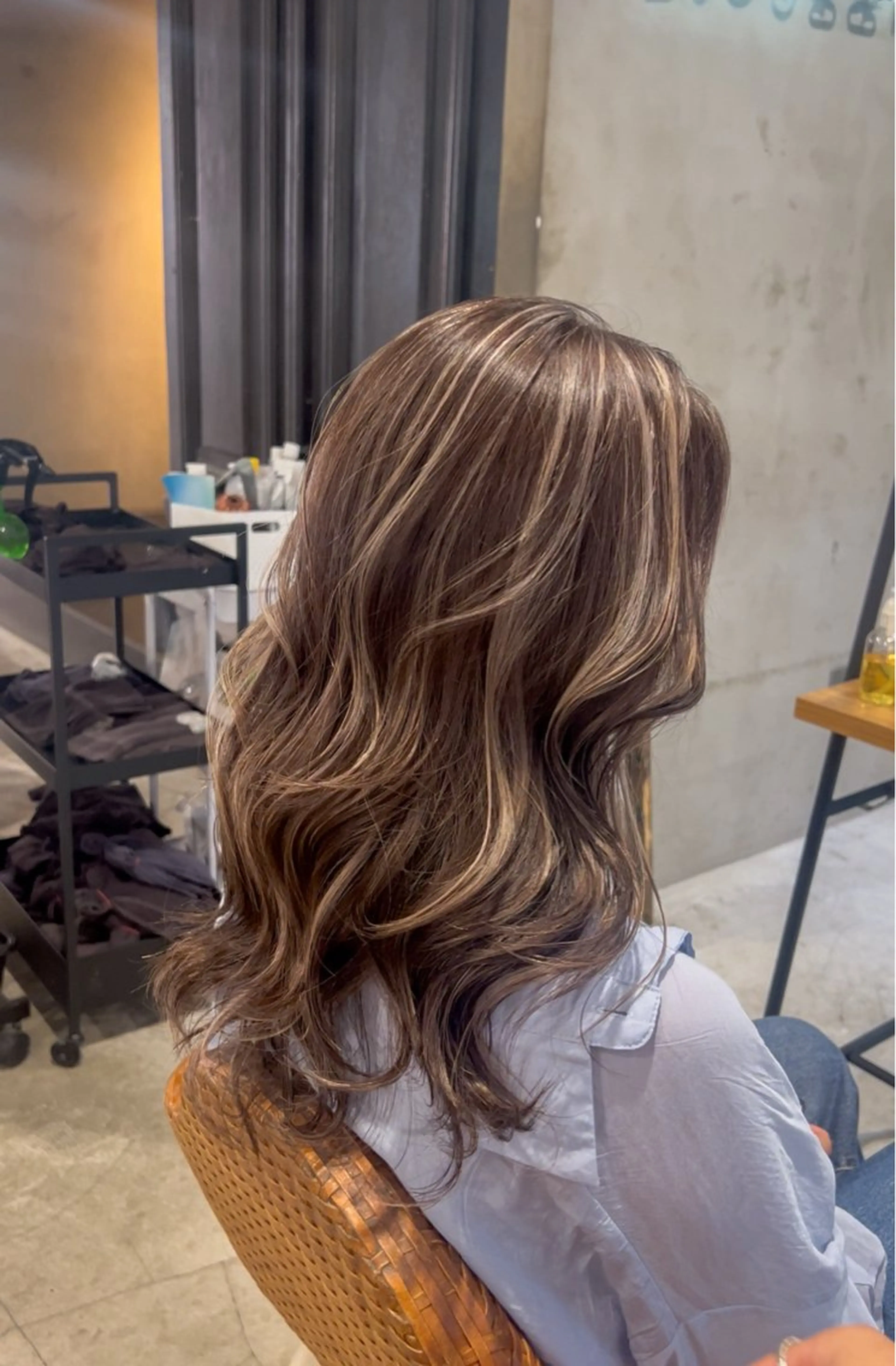 セミロング カラー カット ヘアカラー トリートメント 海外デザイン🇺🇸 石渡諒太のヘアスタイル