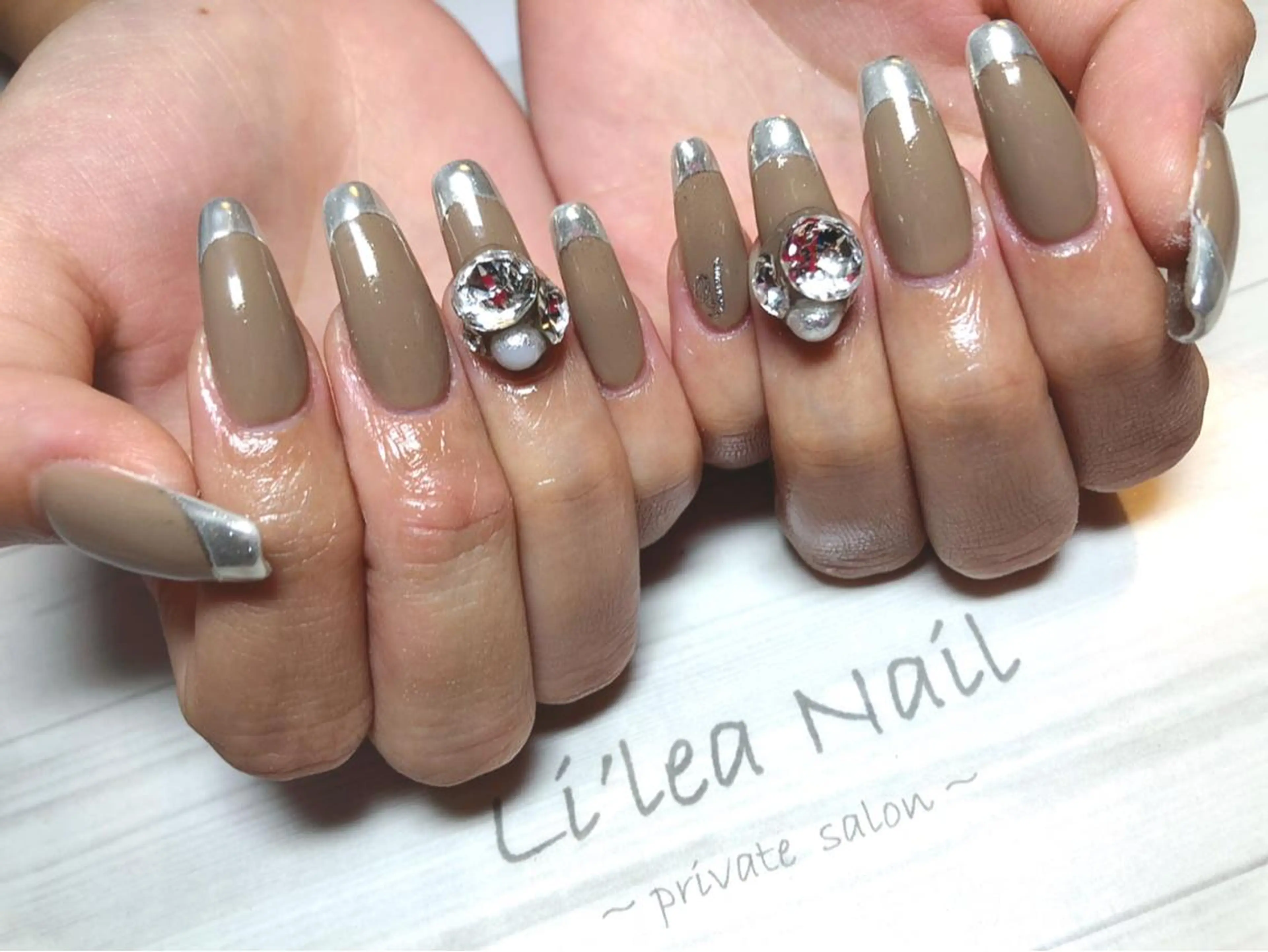 ネイル Li'leaNail AINAのネイルデザイン