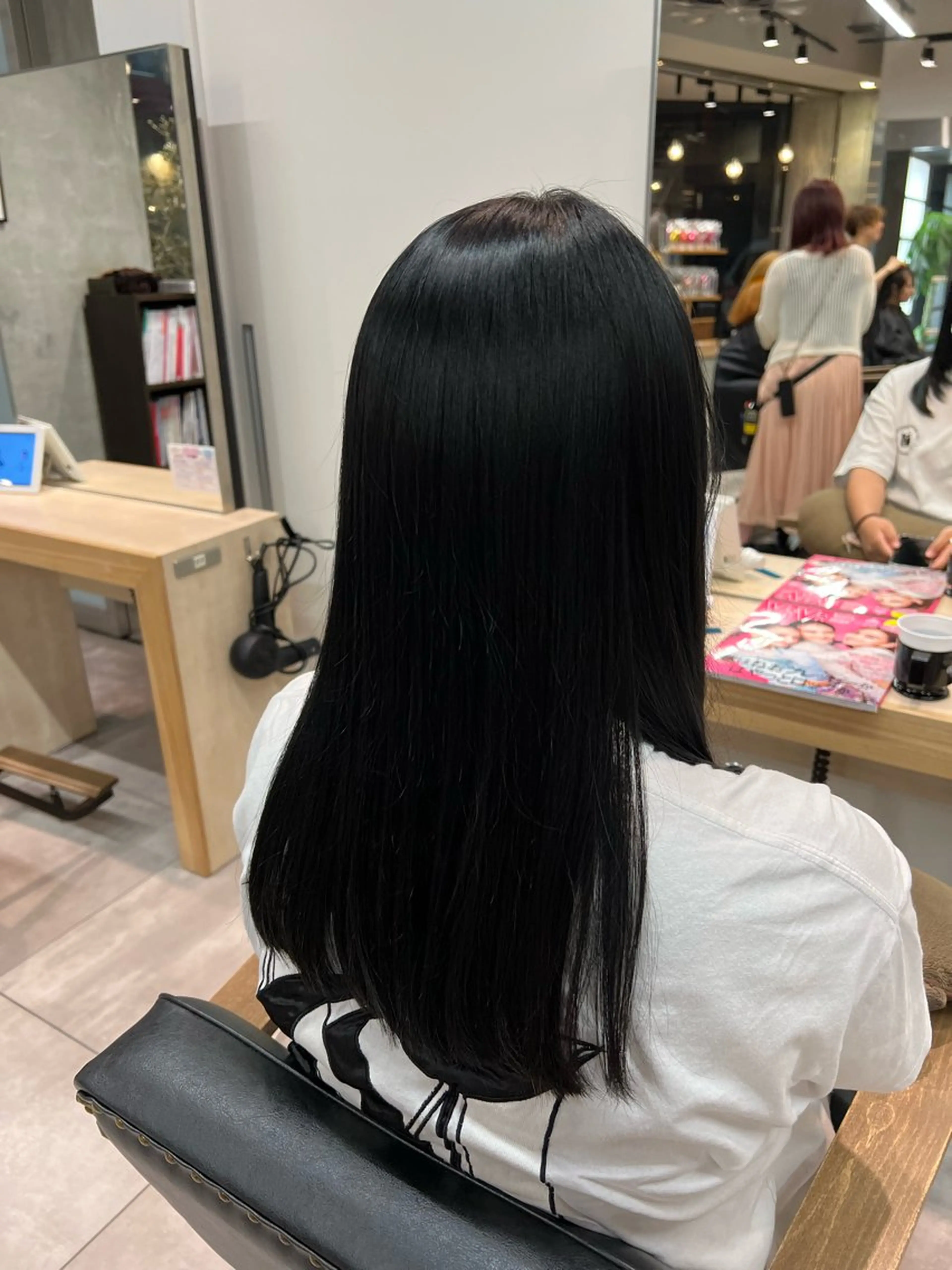 ロング カラー ヘアカラー トリートメント 🌞レイヤー×カラー 前川那津美🌞のヘアスタイル