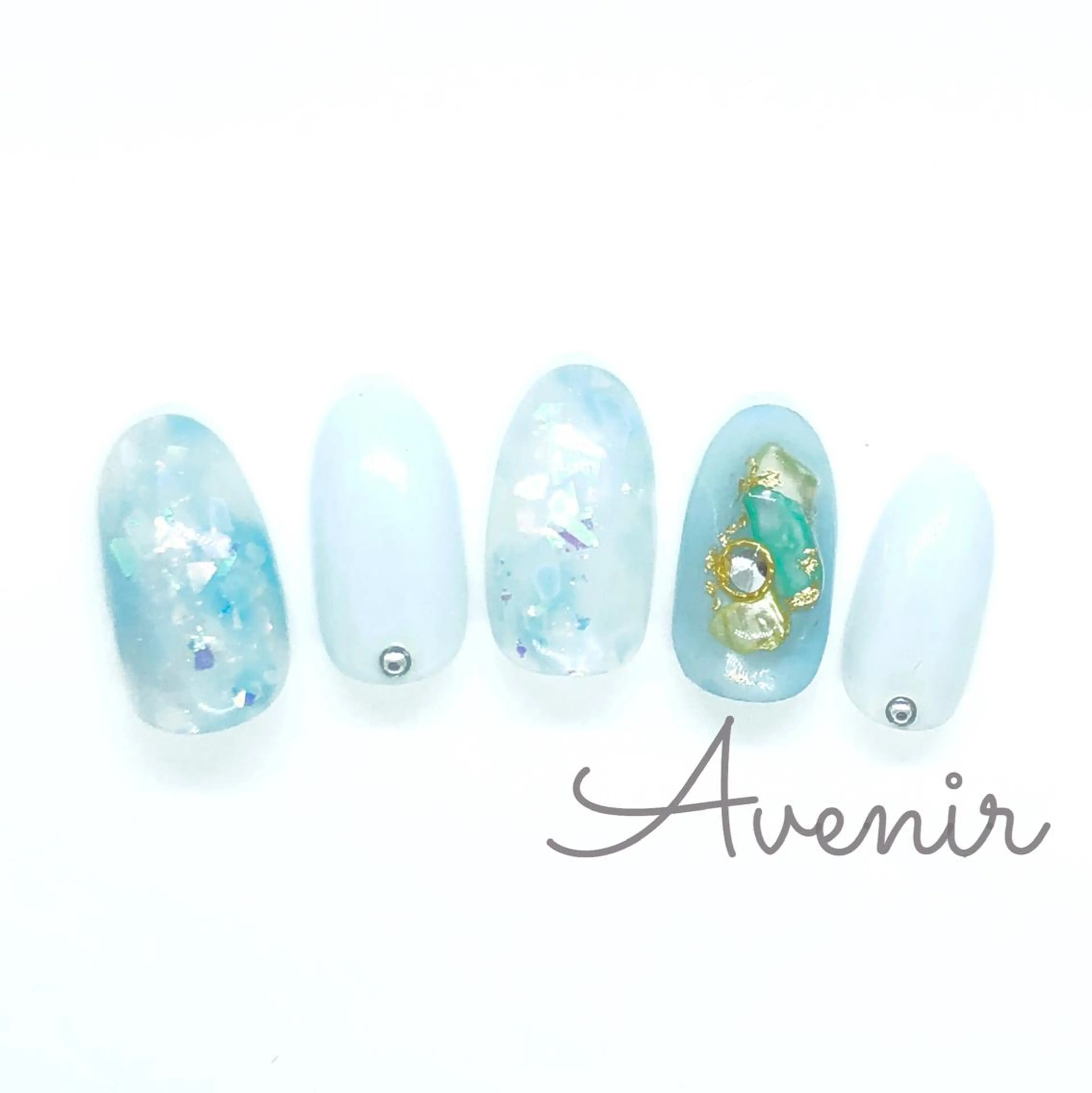 ネイル Avenir 表参道 nail＆eye予約のネイルデザイン