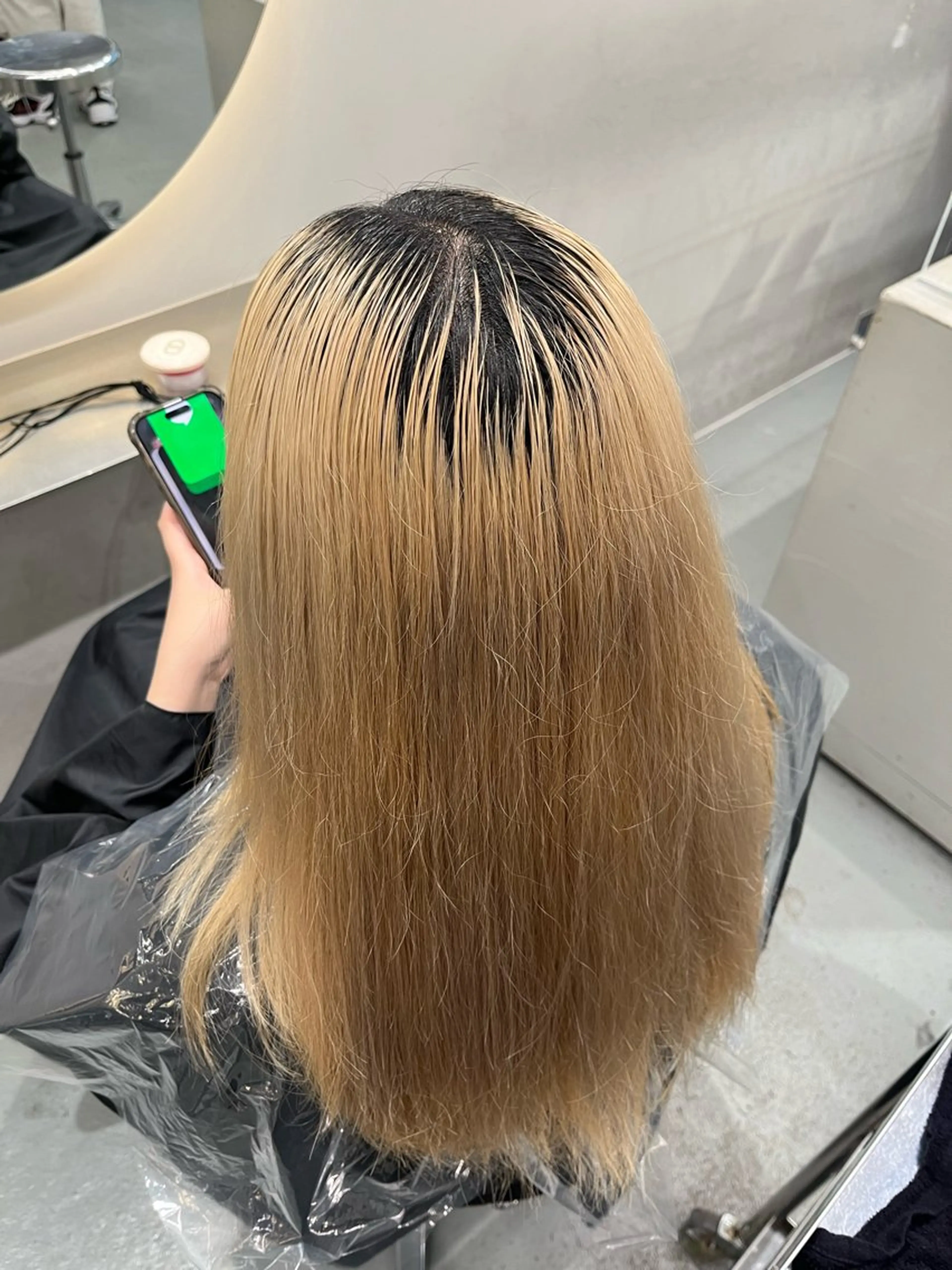 セミロング カラー ヘアアレンジ ヘアカラー SOL.JINGUMAE所属・原宿・デザインカラー YUI🤍ྀིのヘアスタイル