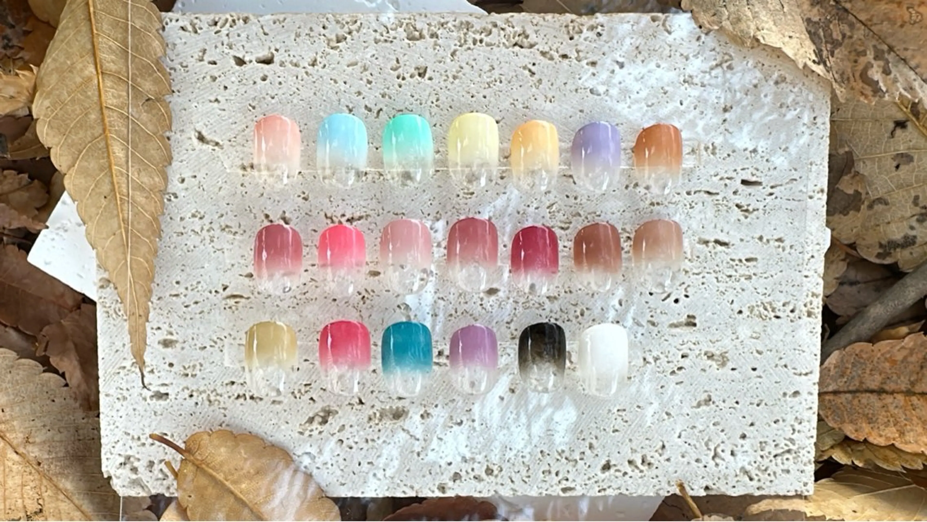 ネイル グラデーション Cure.美爪育成 salon大関のネイルデザイン