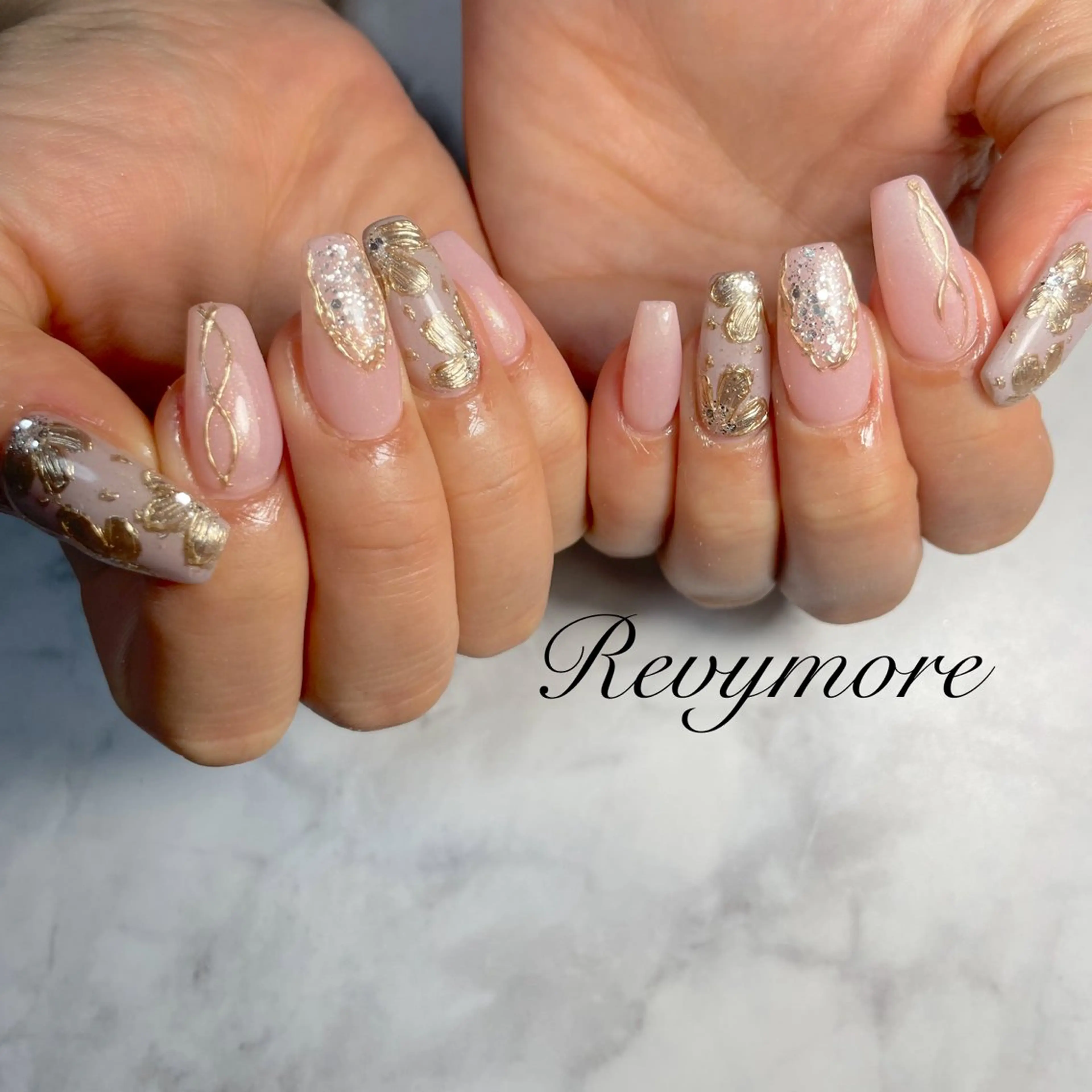 ネイル アートネイル ジェルネイル キラキラネイル 韓国ネイル ミラーネイル nail salon Revymore所属・nail salon Revymoreのネイルデザイン