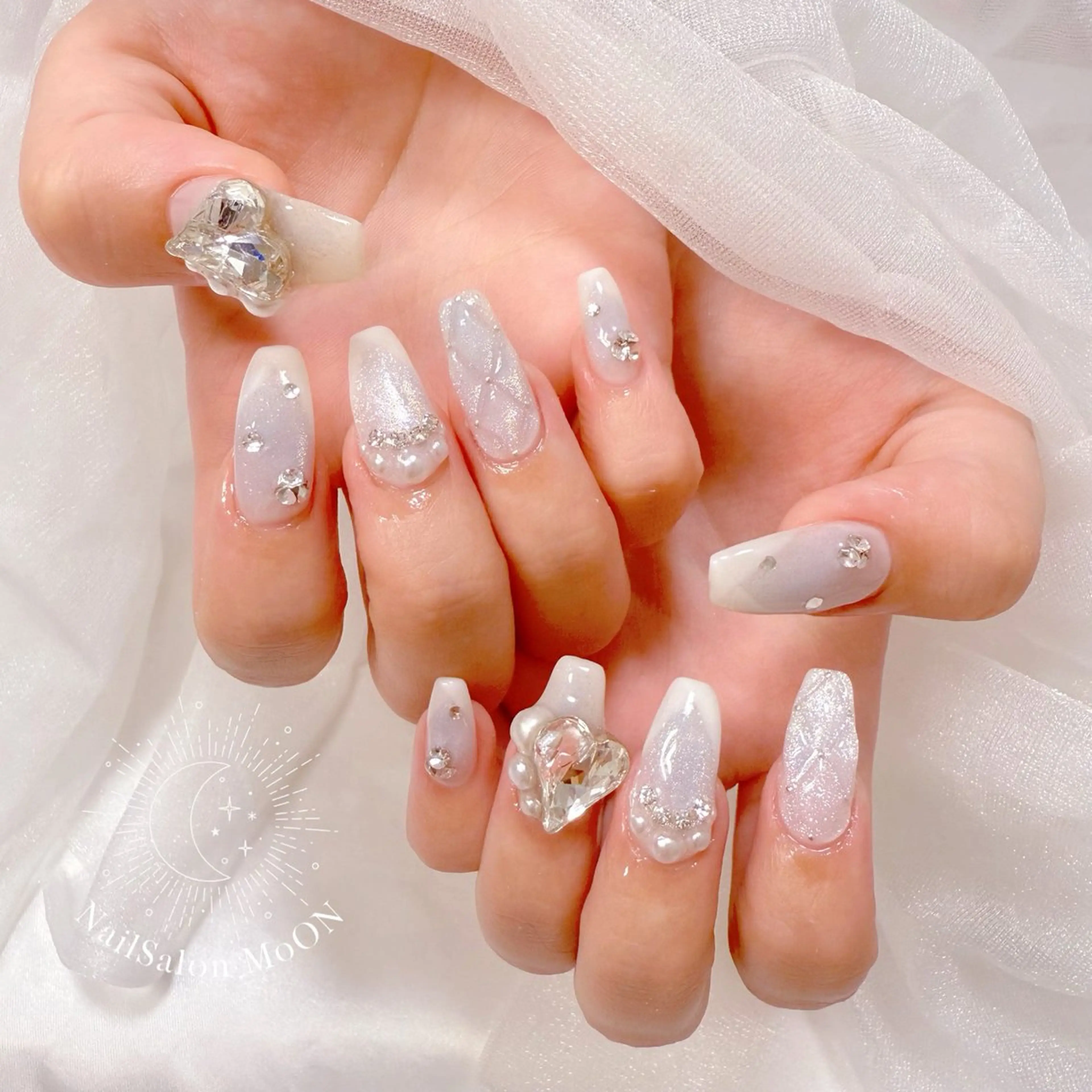 ネイル ハート ハンドネイル ハンドケア MoON...❤︎ MeGuのネイルデザイン