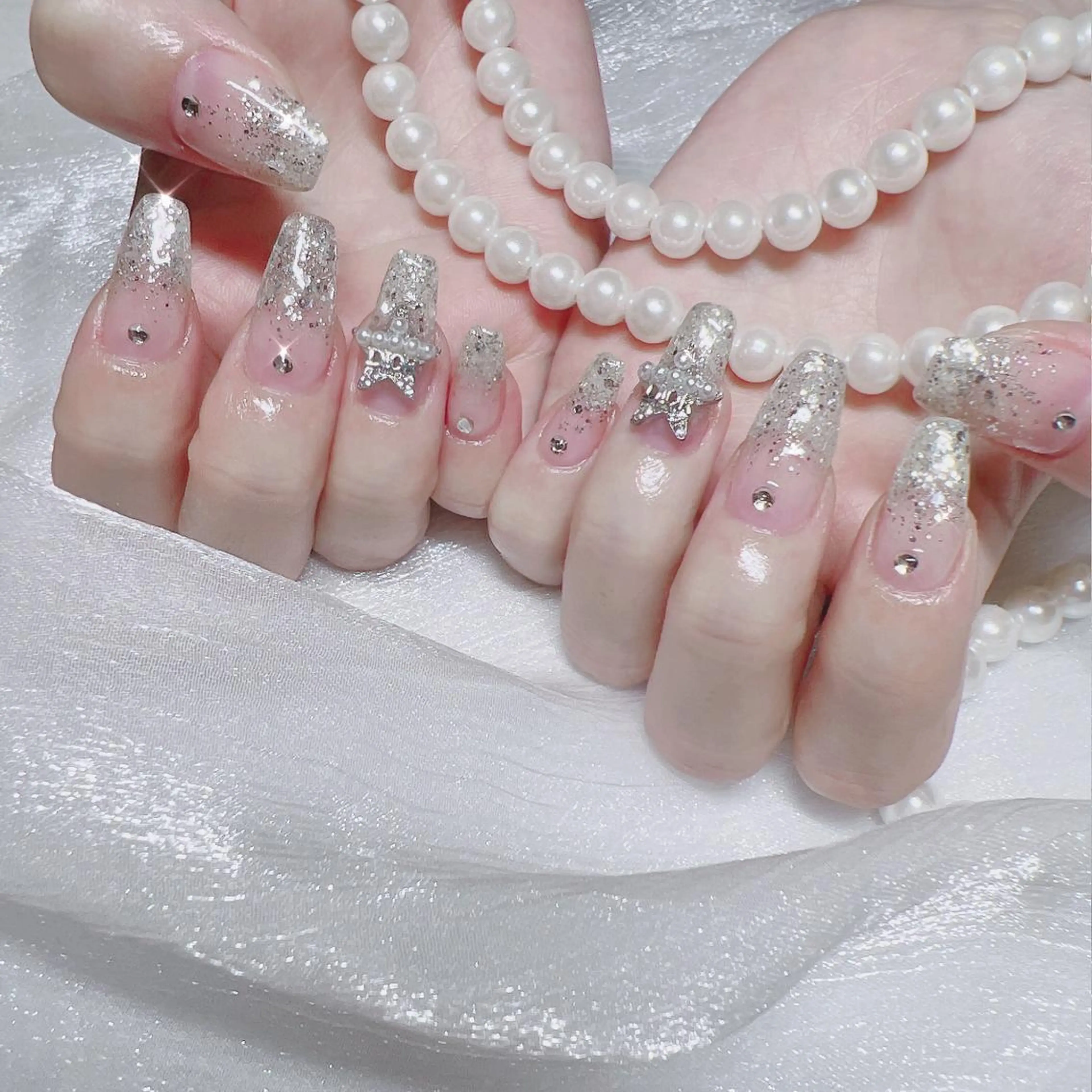 ネイル オーロラネイル フレンチネイル ジェルネイル 韓国ネイル マグネットネイル ハンドネイル ハンドケア 【ENサロン】 Rei🎀Nailのネイルデザイン