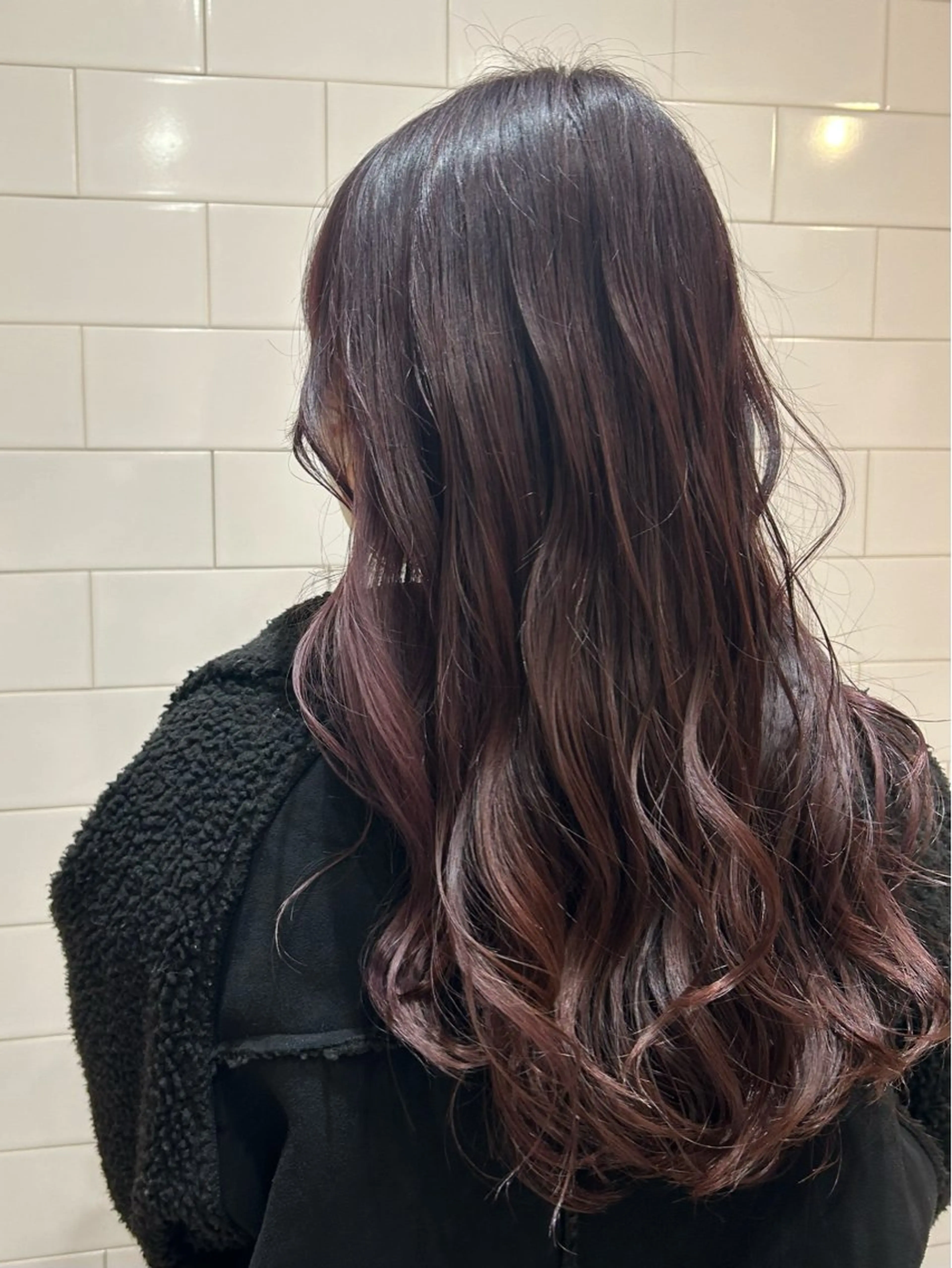 ロング カラー ブラウンカラー ピンクカラー ピンクブラウン 太田 鈴佳のヘアスタイル