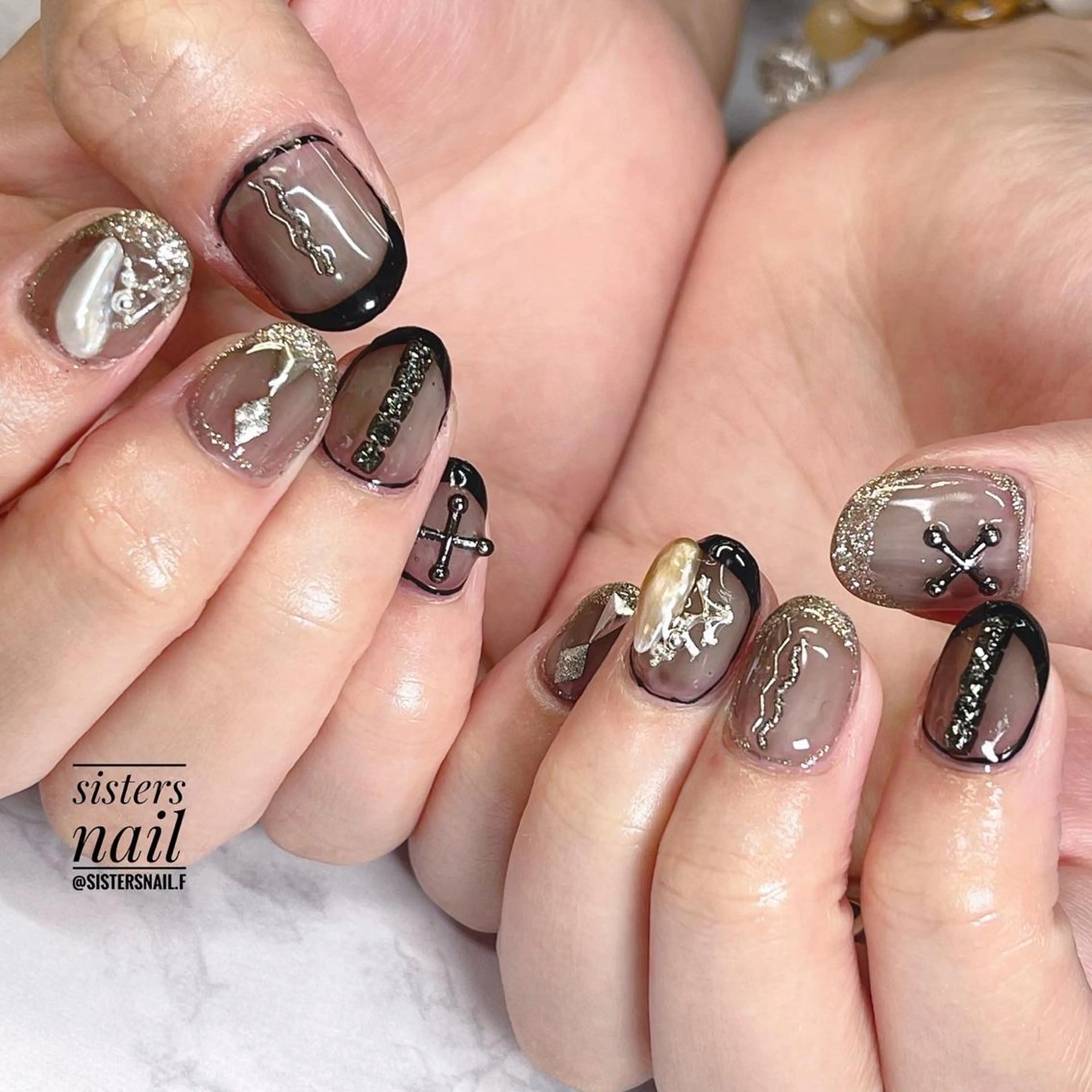 ネイル アートネイル フレンチネイル ジェルネイル ラメ(グリッター) 夏ネイル sisters nail.fのネイルデザイン