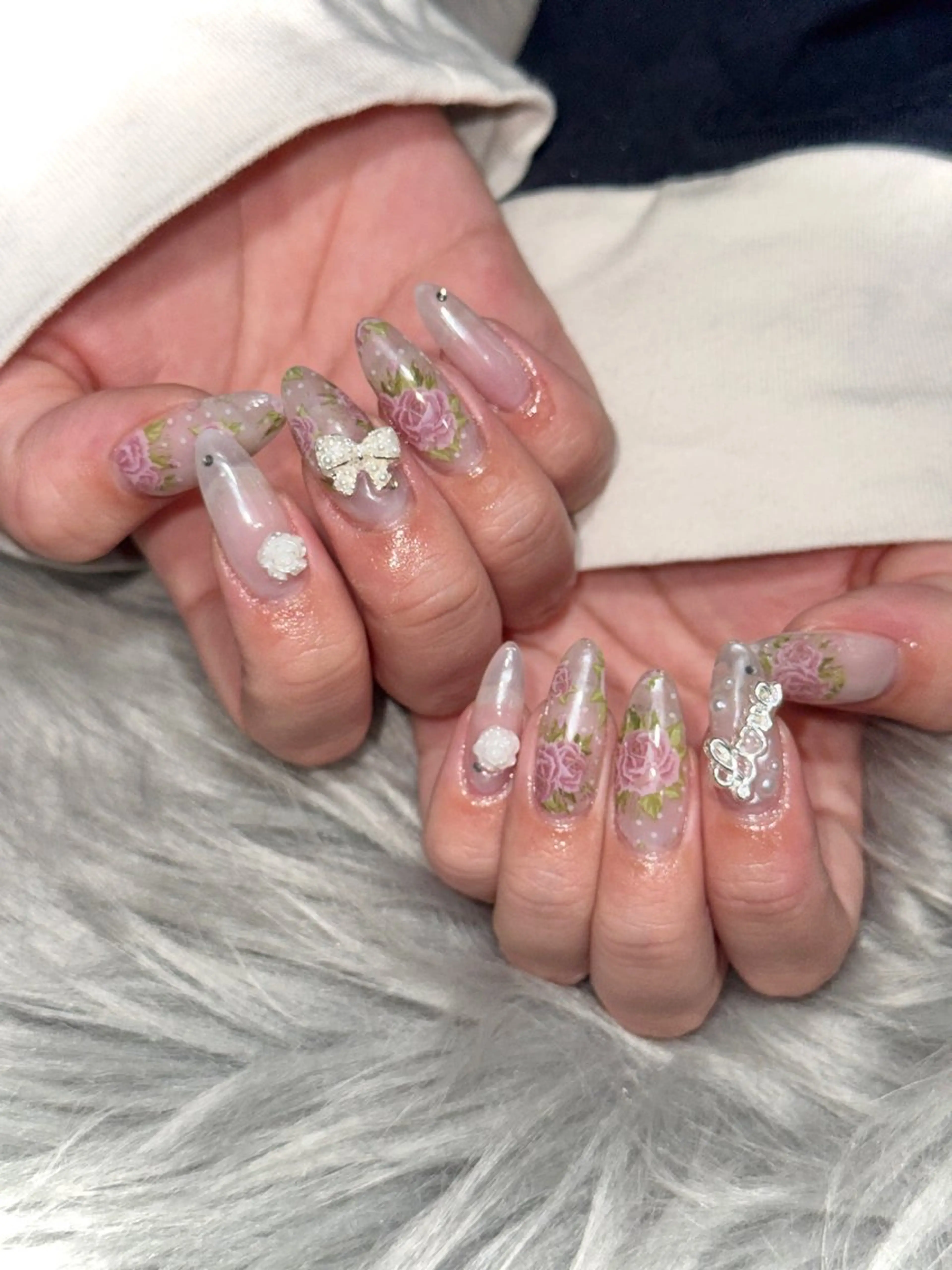 ネイル ハンドネイル Momoka 🍑🎀のネイルデザイン