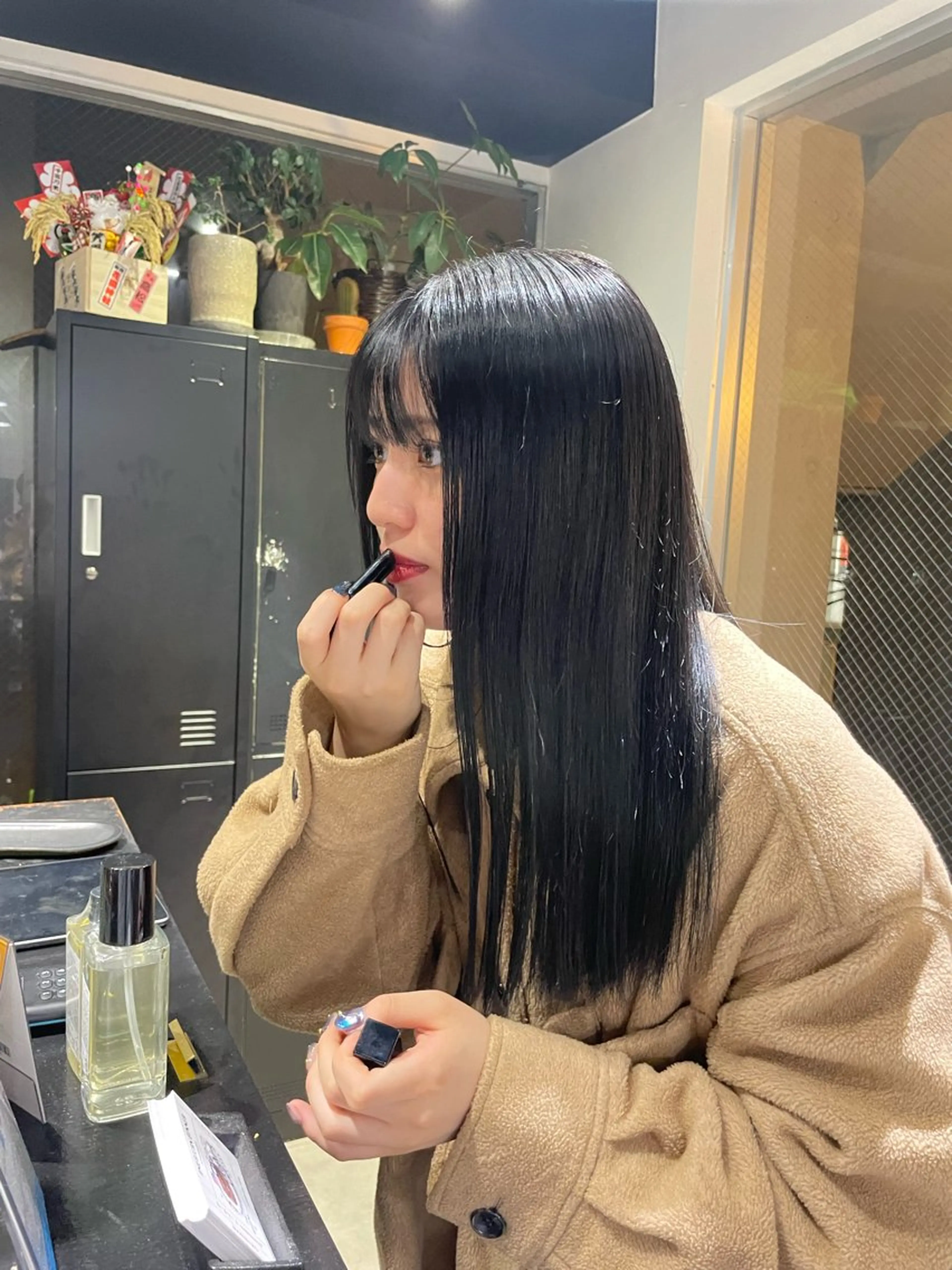 カラー ミルクティーベージュ ブリーチ🖤サヤカのヘアスタイル
