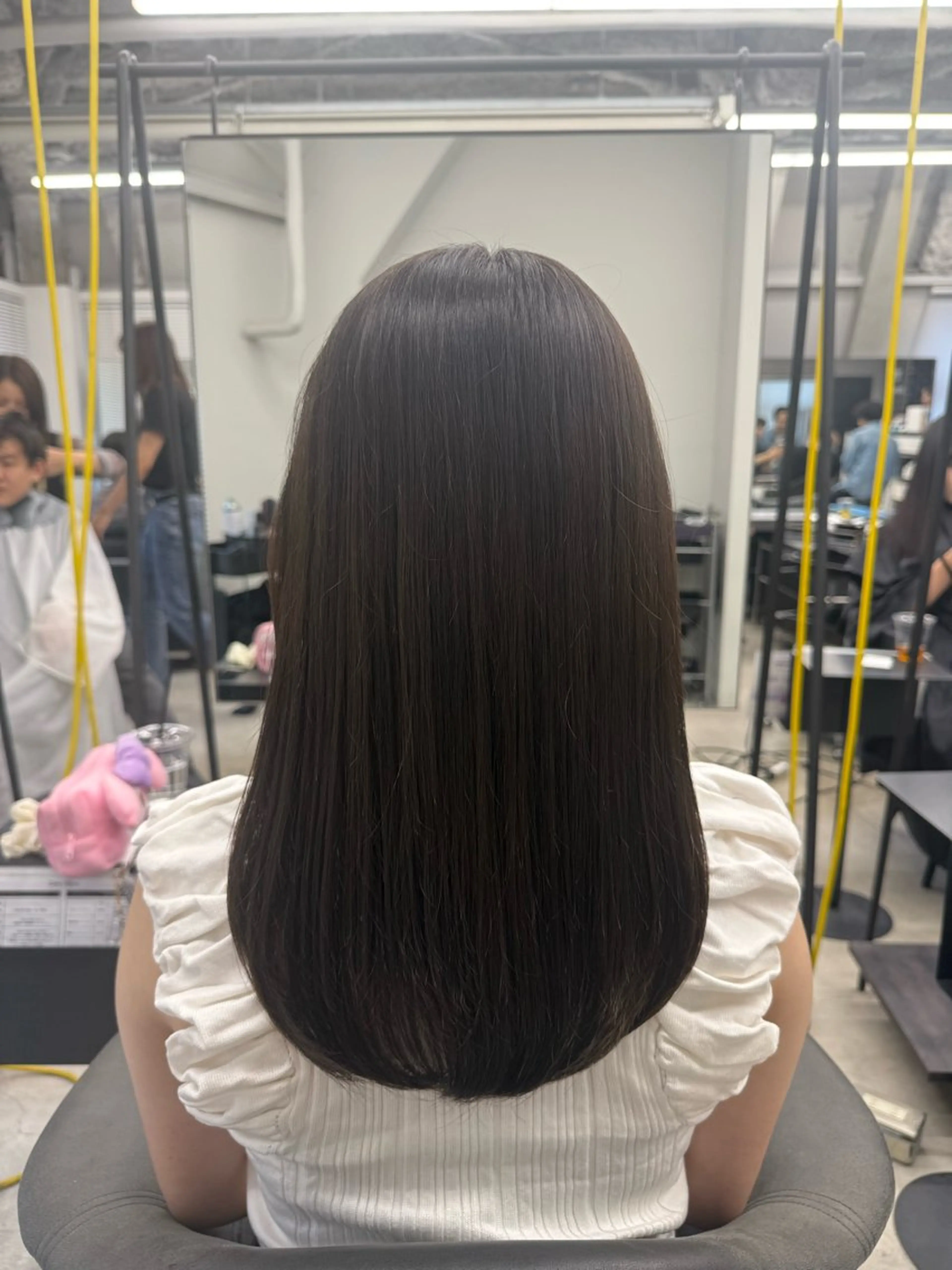 セミロング カラー ベージュカラー ブリーチ ケアブリーチ 透明感カラー デザインカラー ヘアカラー トリートメント ヘッドスパ ハイトーン/髪質改善 🦋KASUGA🖤のヘアスタイル