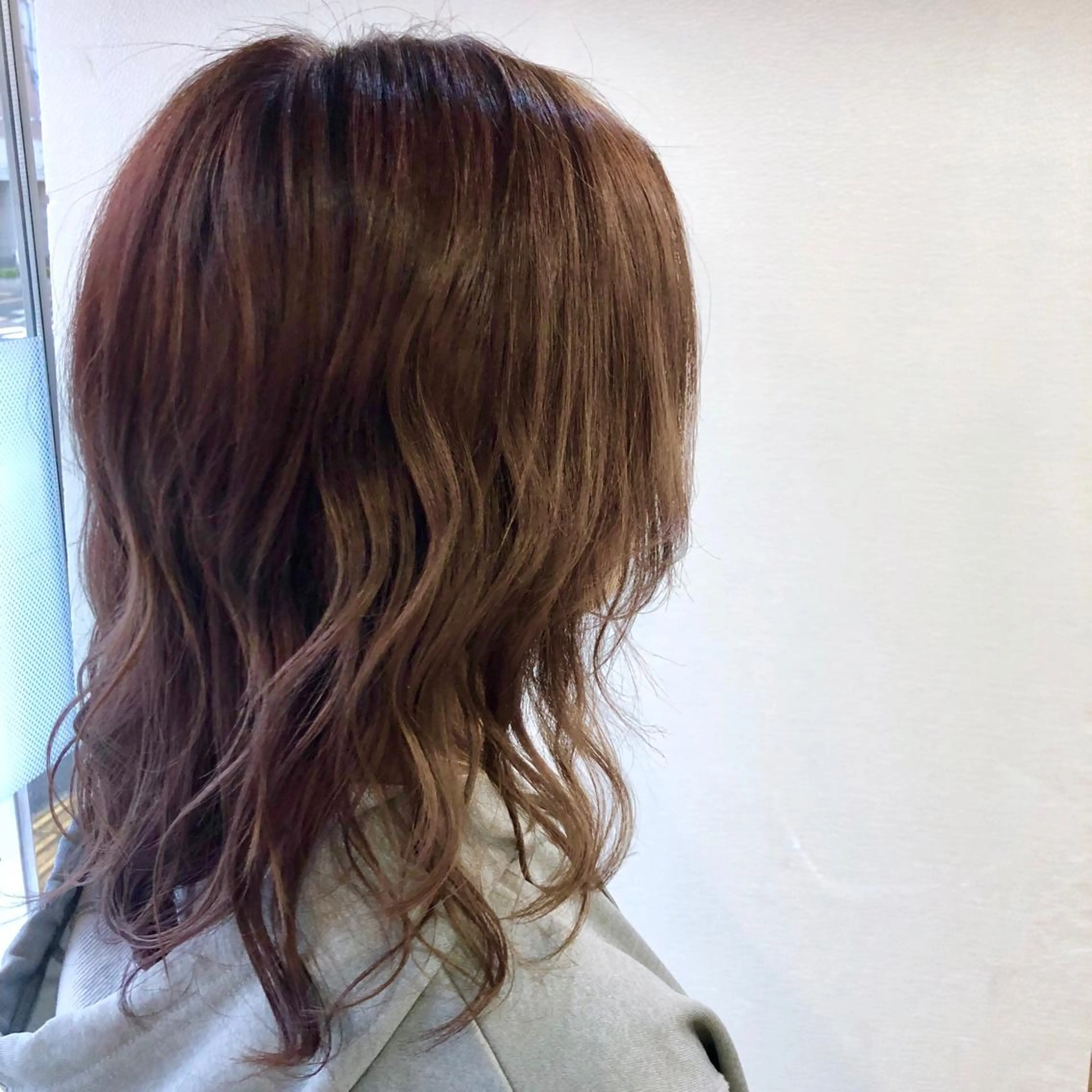 ミディアム カラー LiEN所属・菅沢 奈生のヘアスタイル