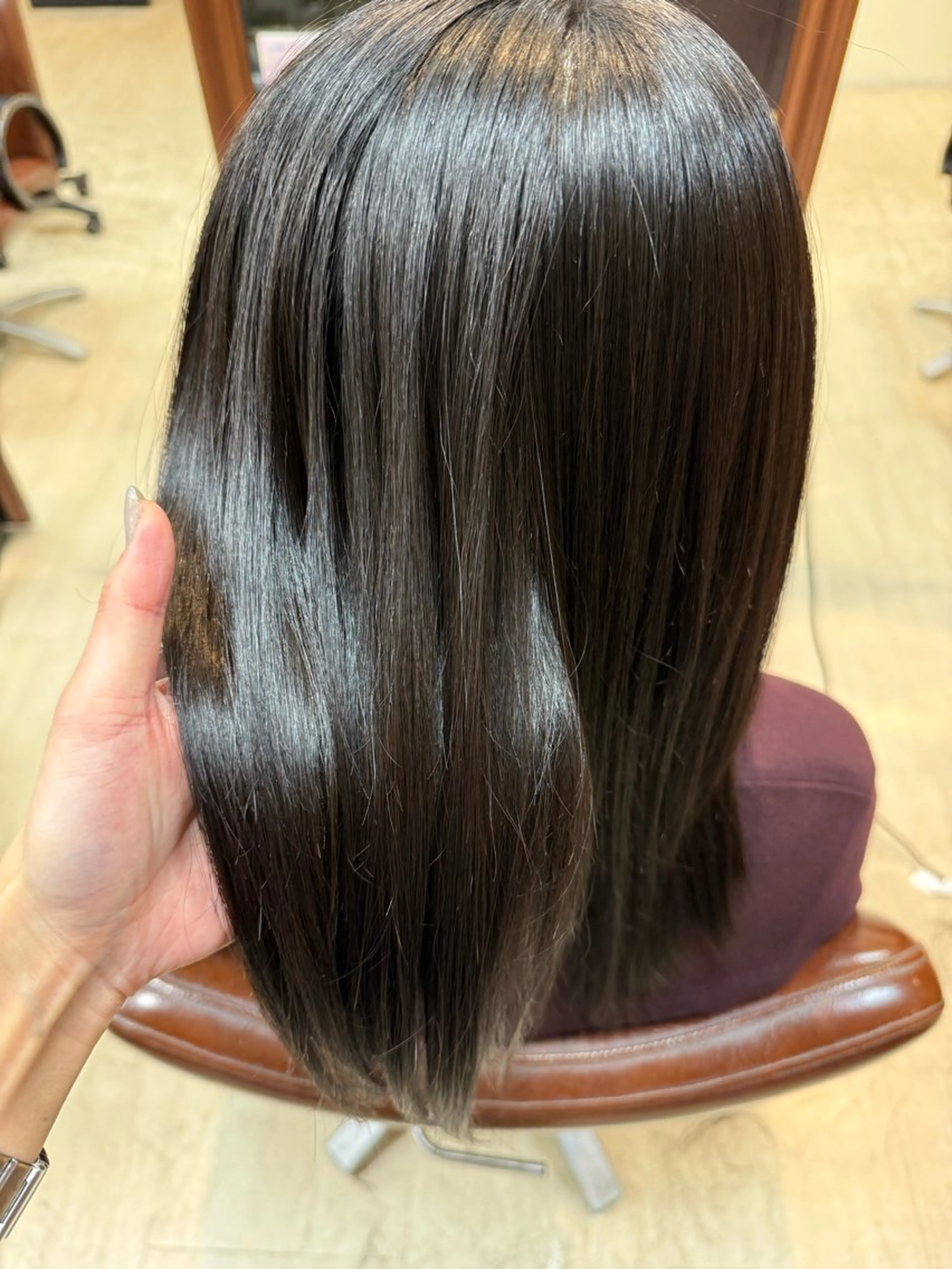 セミロング カット 縮毛矯正 早﨑 映天のヘアスタイル