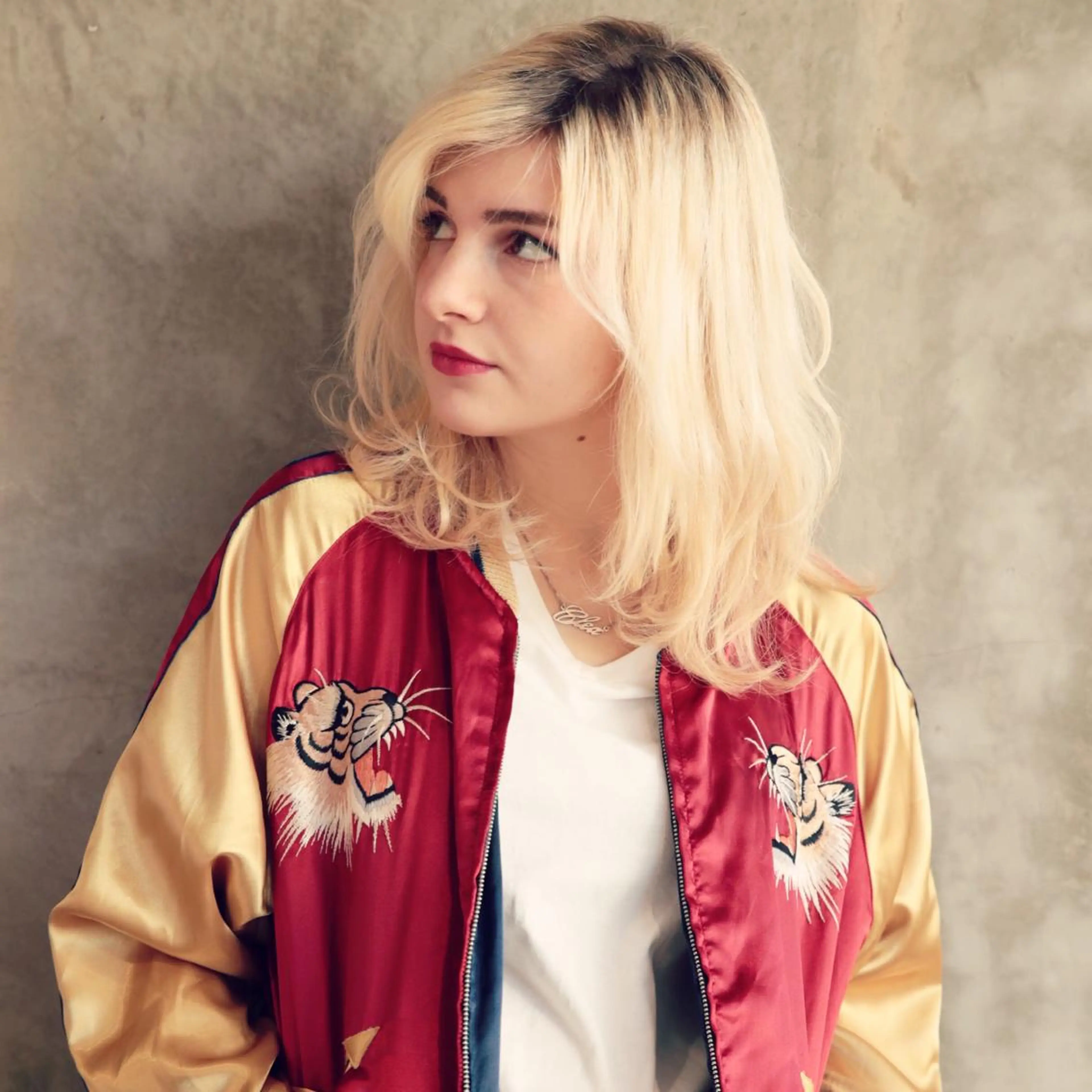 トップスタイリストカット&ケアブリーチ&カラー&3Stepトリートメントの写真