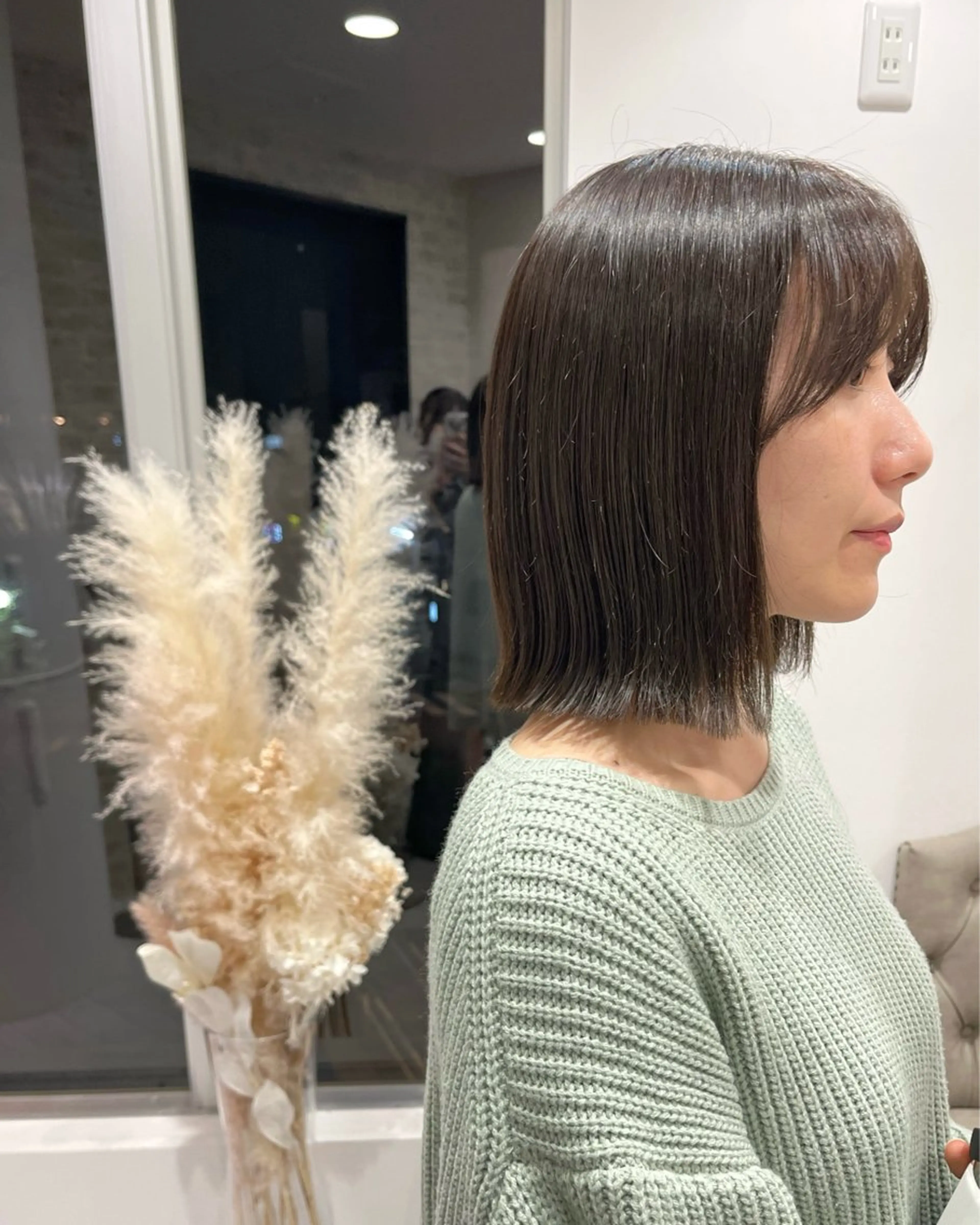 ミディアム 切りっぱなしボブ ボブ カット ヘアカラー トリートメント ボブ/レイヤー/ 茉莉花のヘアスタイル