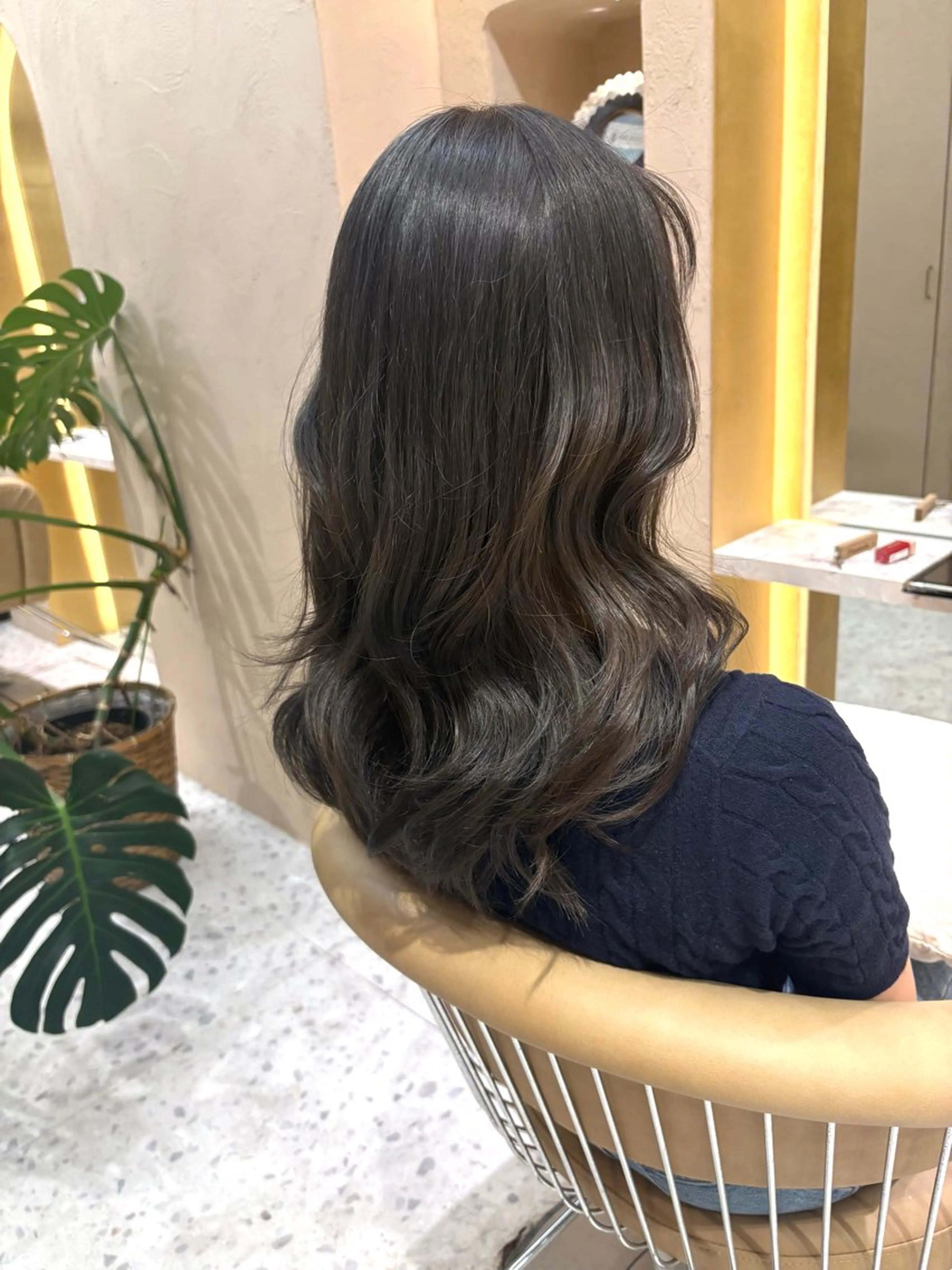 ロング Kanami/韓国風 /艶カラーのヘアスタイル