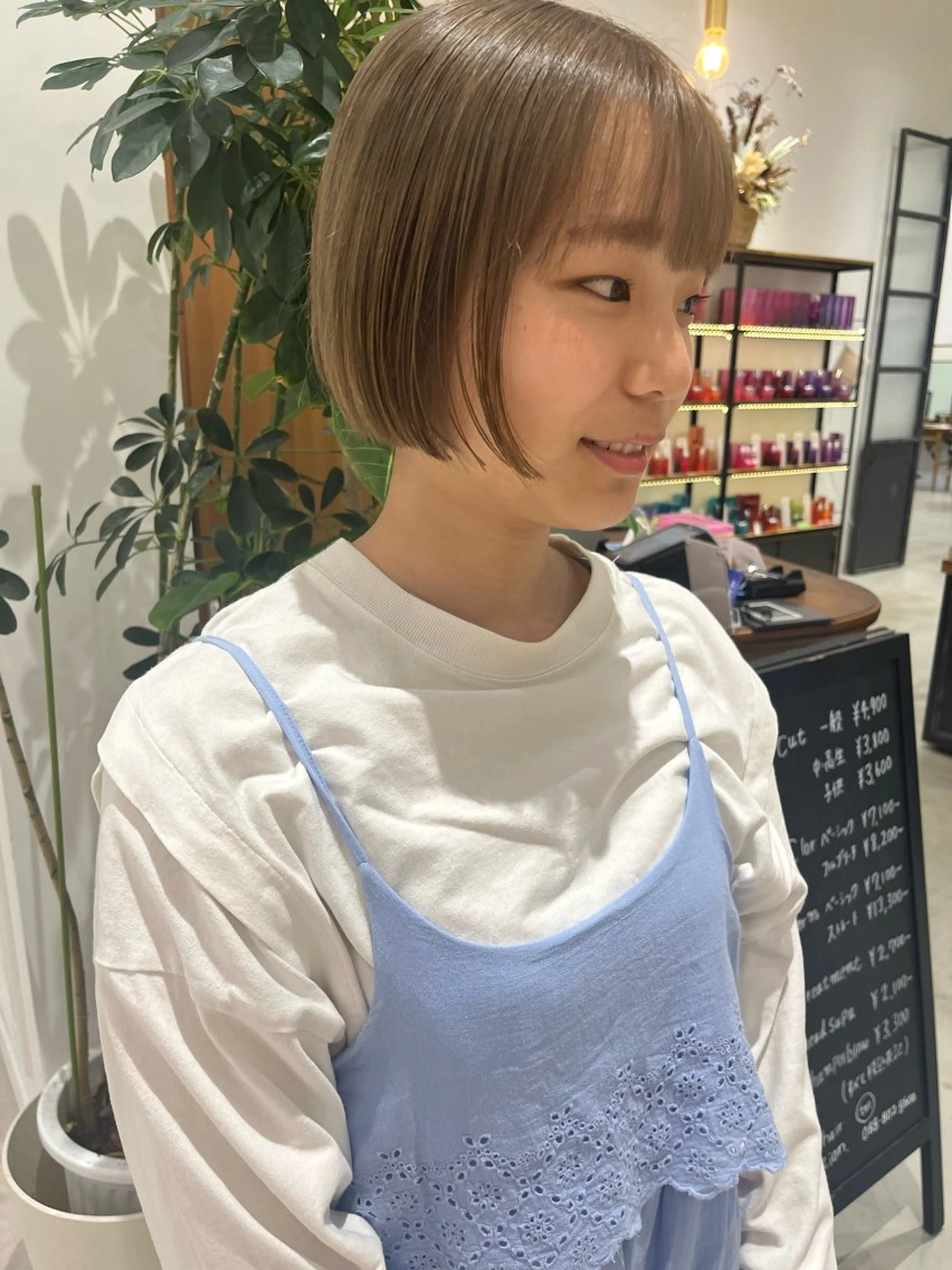 似合わせカット＋ブリーチ＋オンカラーの写真