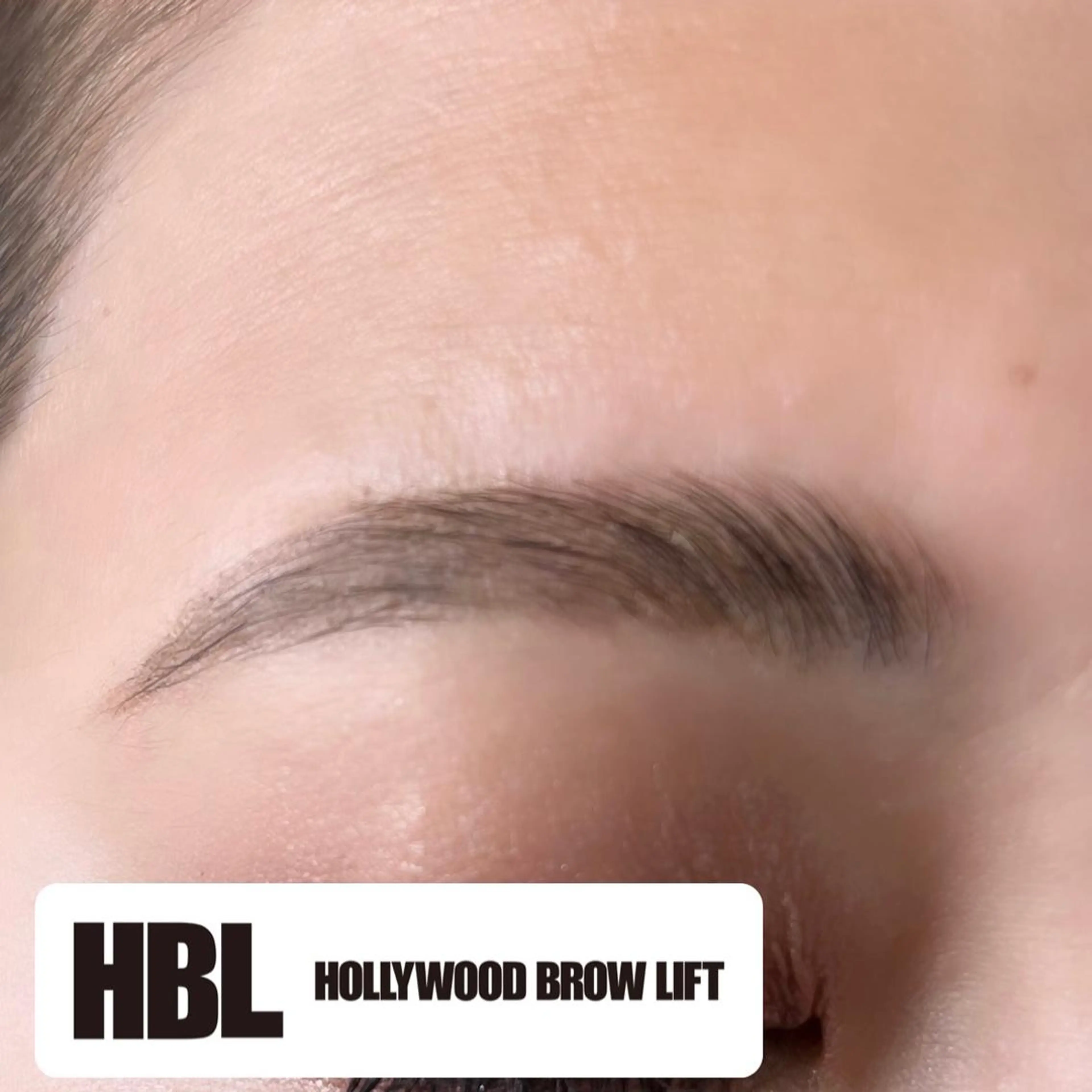 アイブロウ ハリウッドブロウリフト 【まつ毛パーマ/眉毛/毛穴ケア】Anoa'n所属・Anoa'n北千住 畠山菜緒のマツエク・マツパデザイン