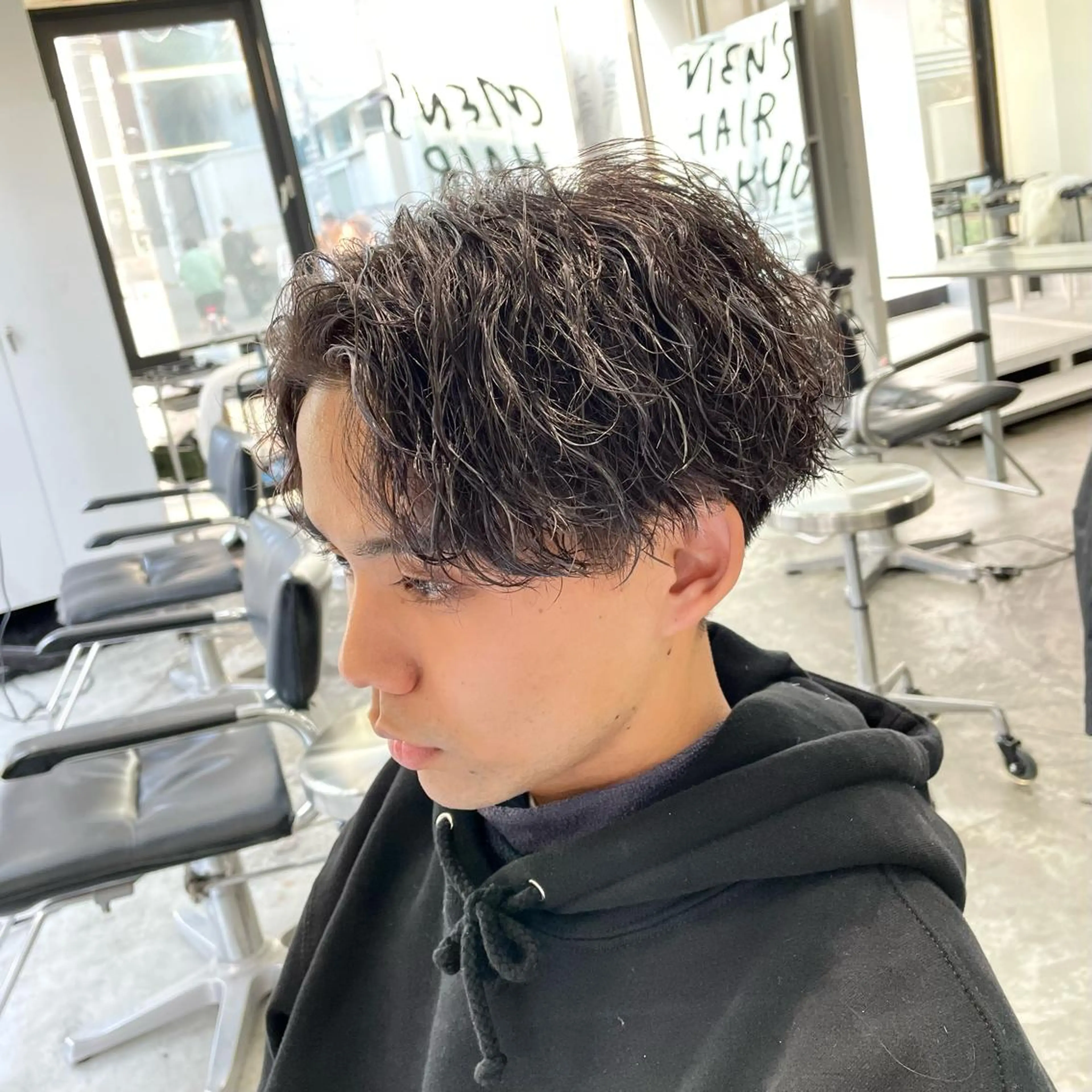 ショート カラー パーマ メンズ メンズハイライト ハイライトカラー ハイライト カット ヘアカラー パーマ メンズ特化美容師/ 藤戸 椋のヘアスタイル