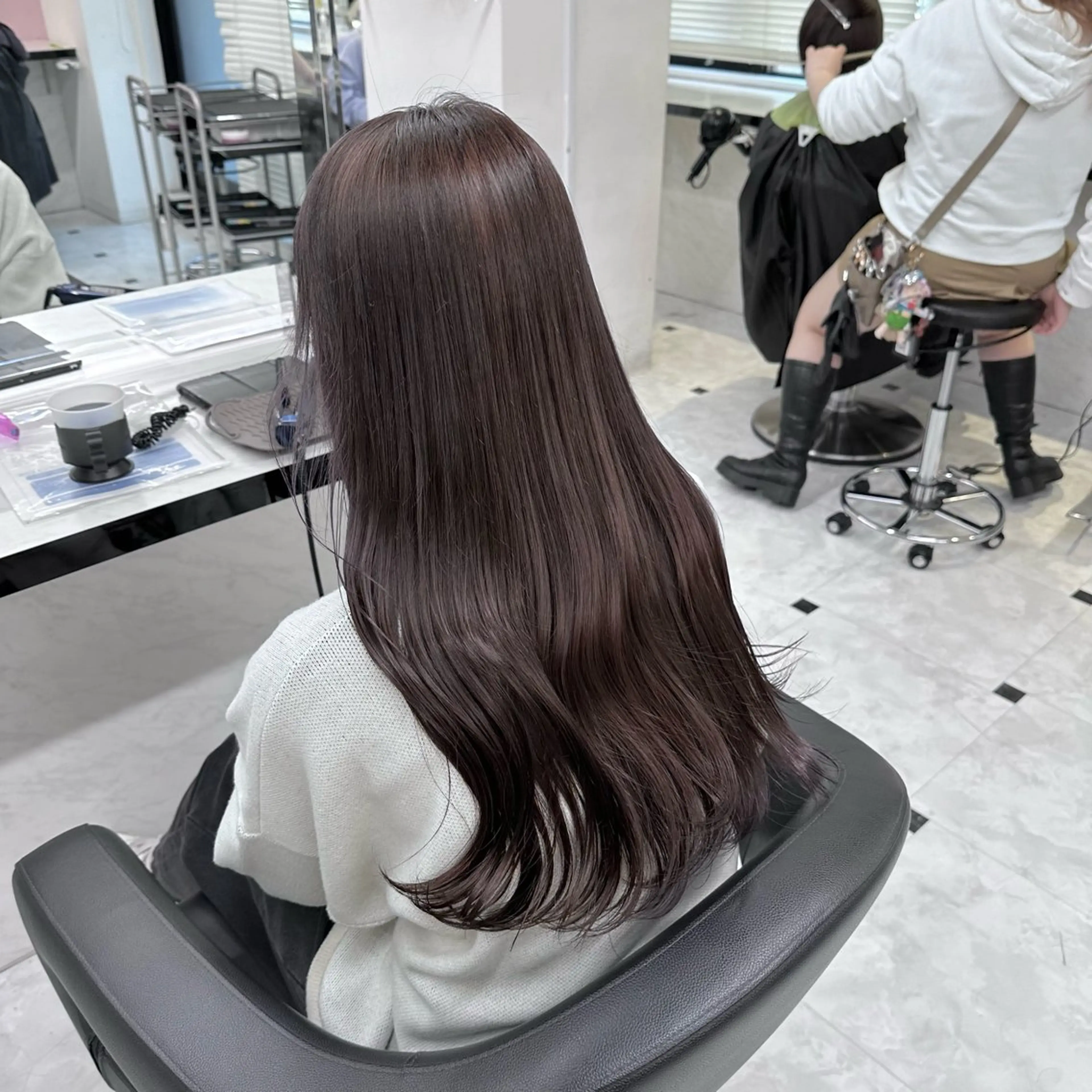 ロング カラー EMIL/上野駅近 /ブリーチ縮毛矯正のヘアスタイル