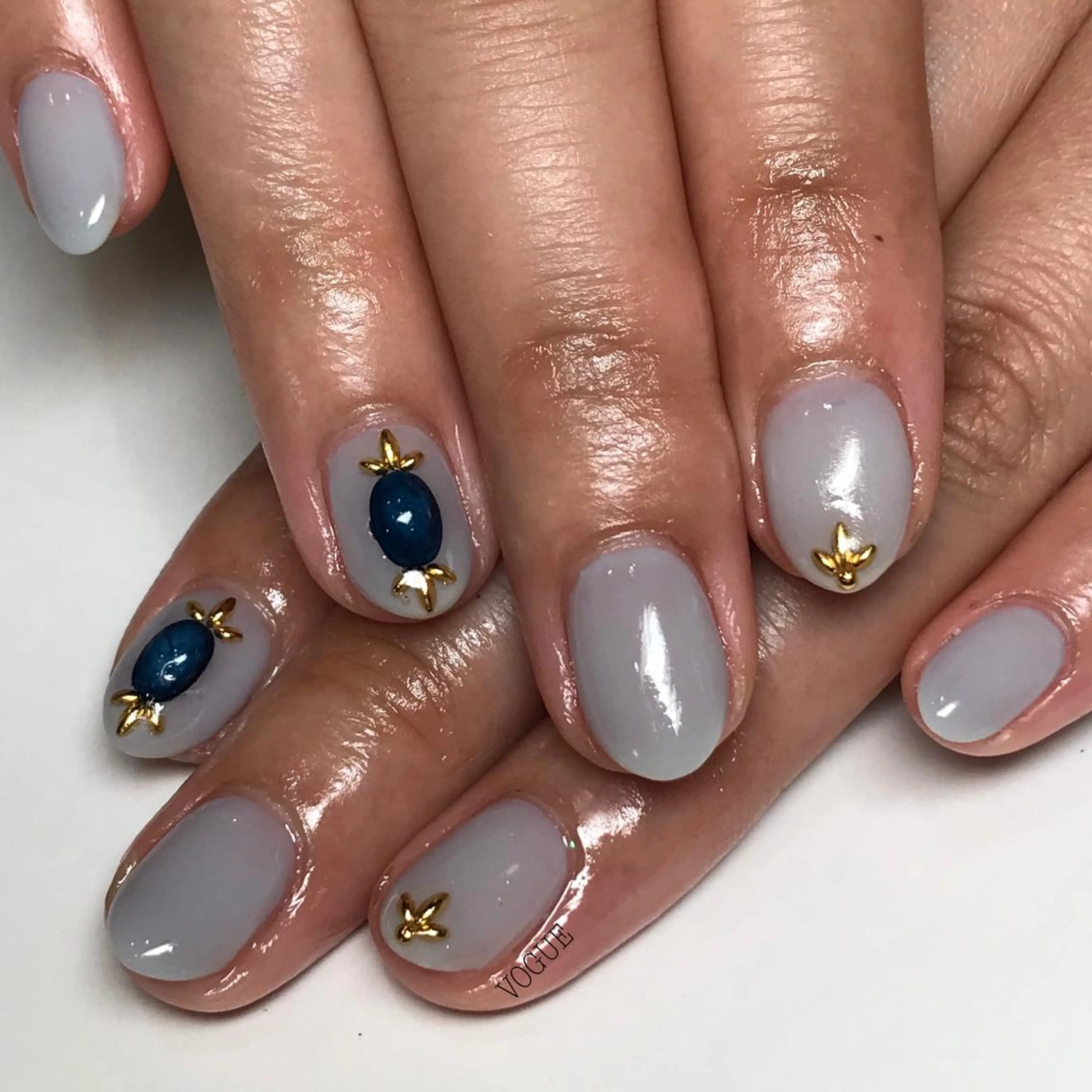 ネイル VOGUE ×SWANのネイルデザイン