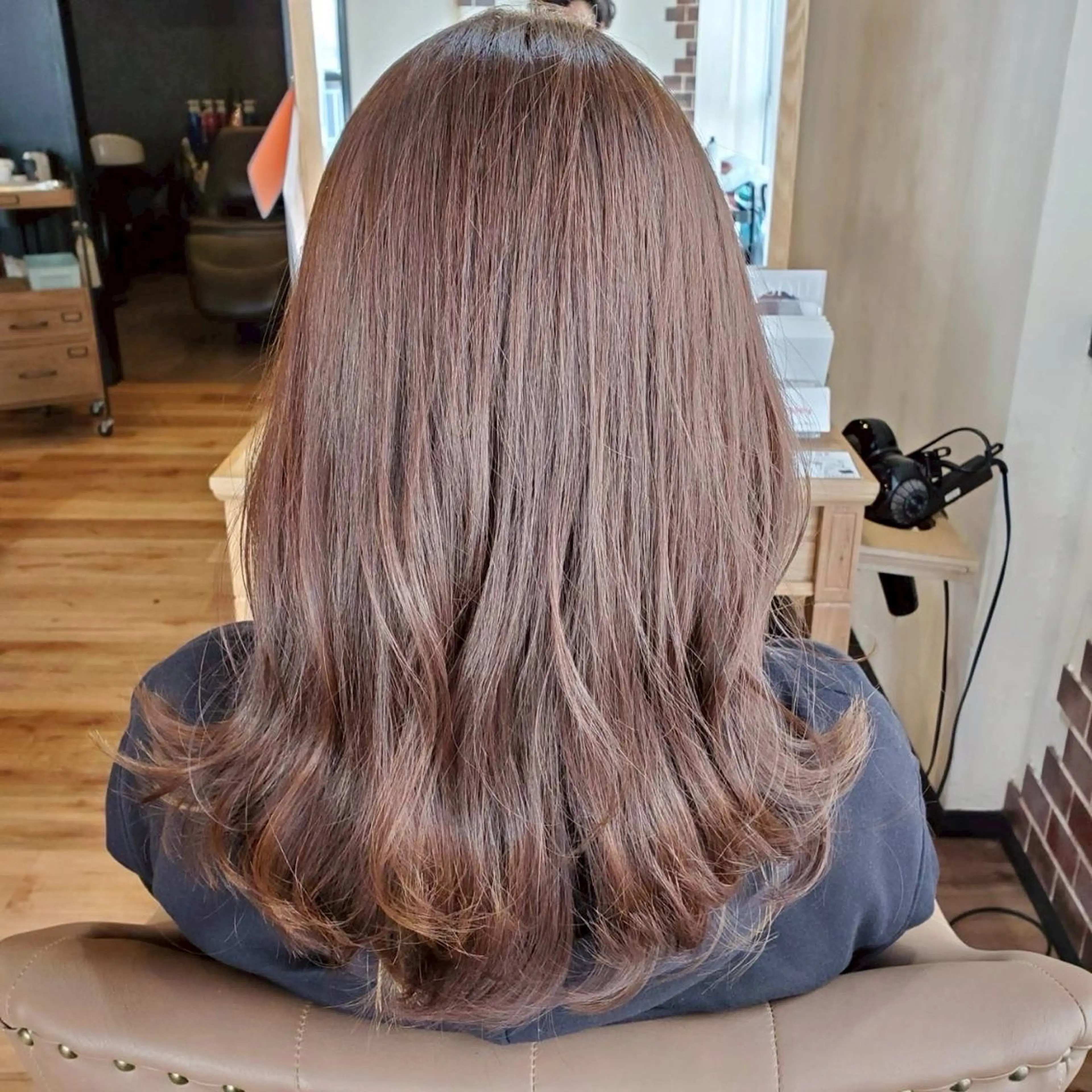 セミロング 松田 鈴菜のヘアスタイル
