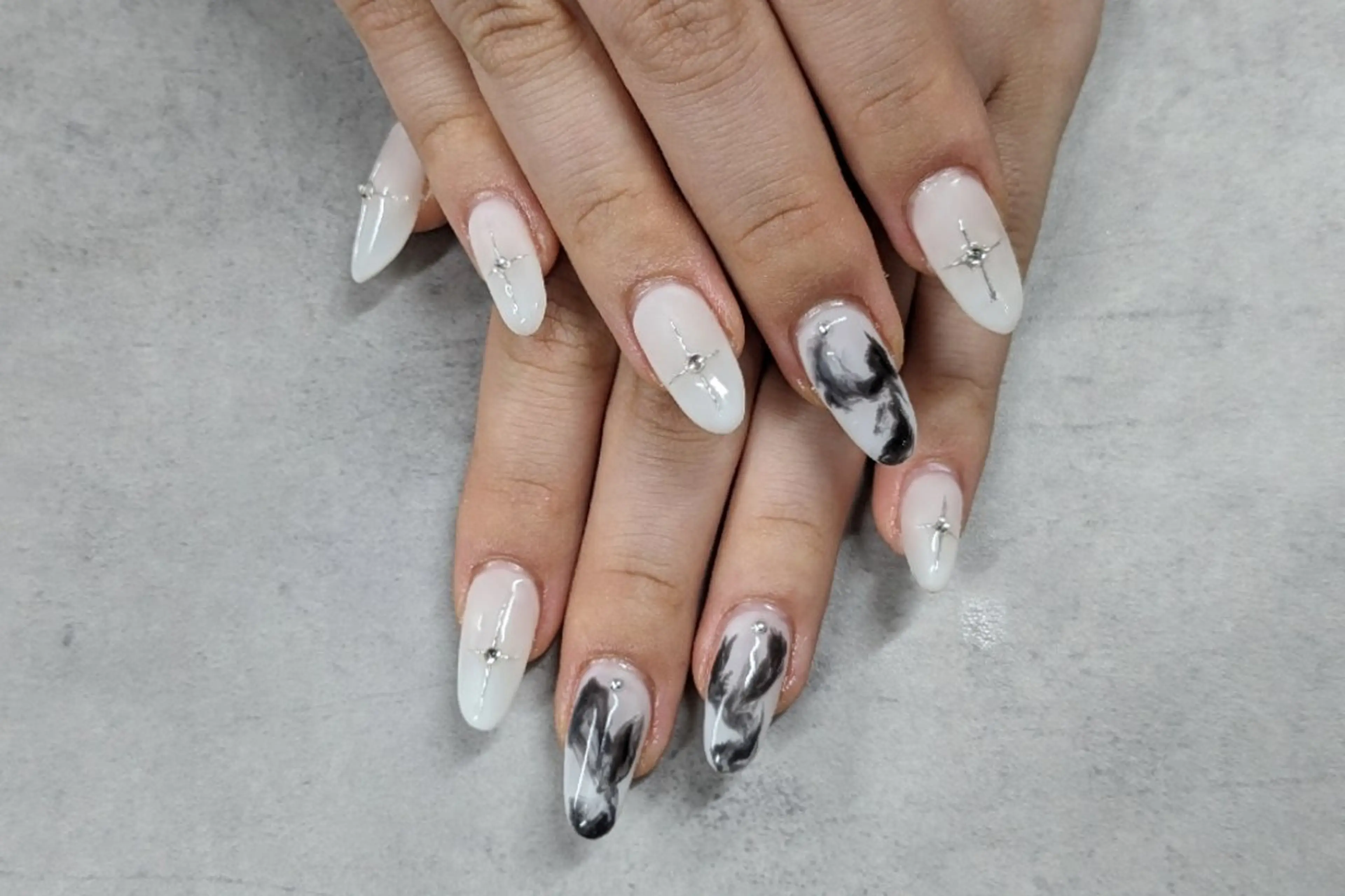 ネイル 持ち込み ストーンネイル Aglaia🌸 DENのネイルデザイン