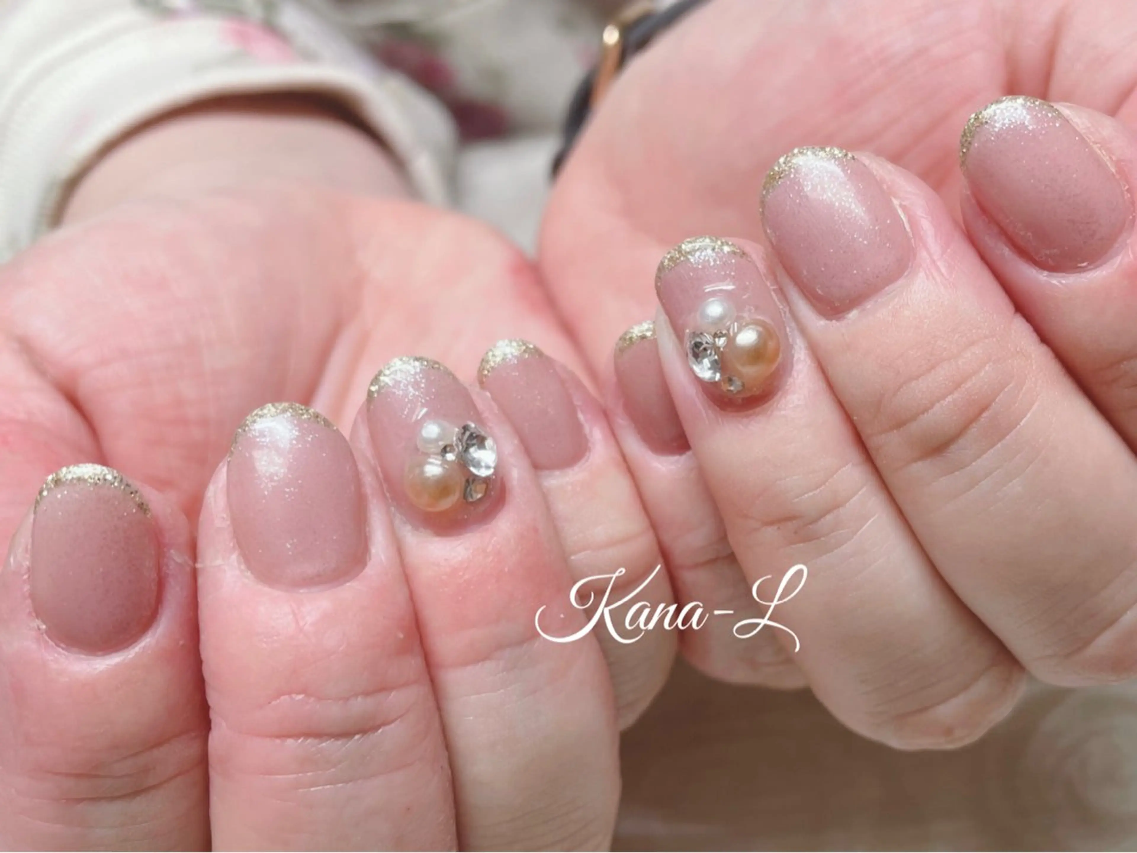 ネイル フレンチネイル ジェルネイル キラキラネイル ラメ(グリッター) パラジェル 芦辺 香奈のネイルデザイン
