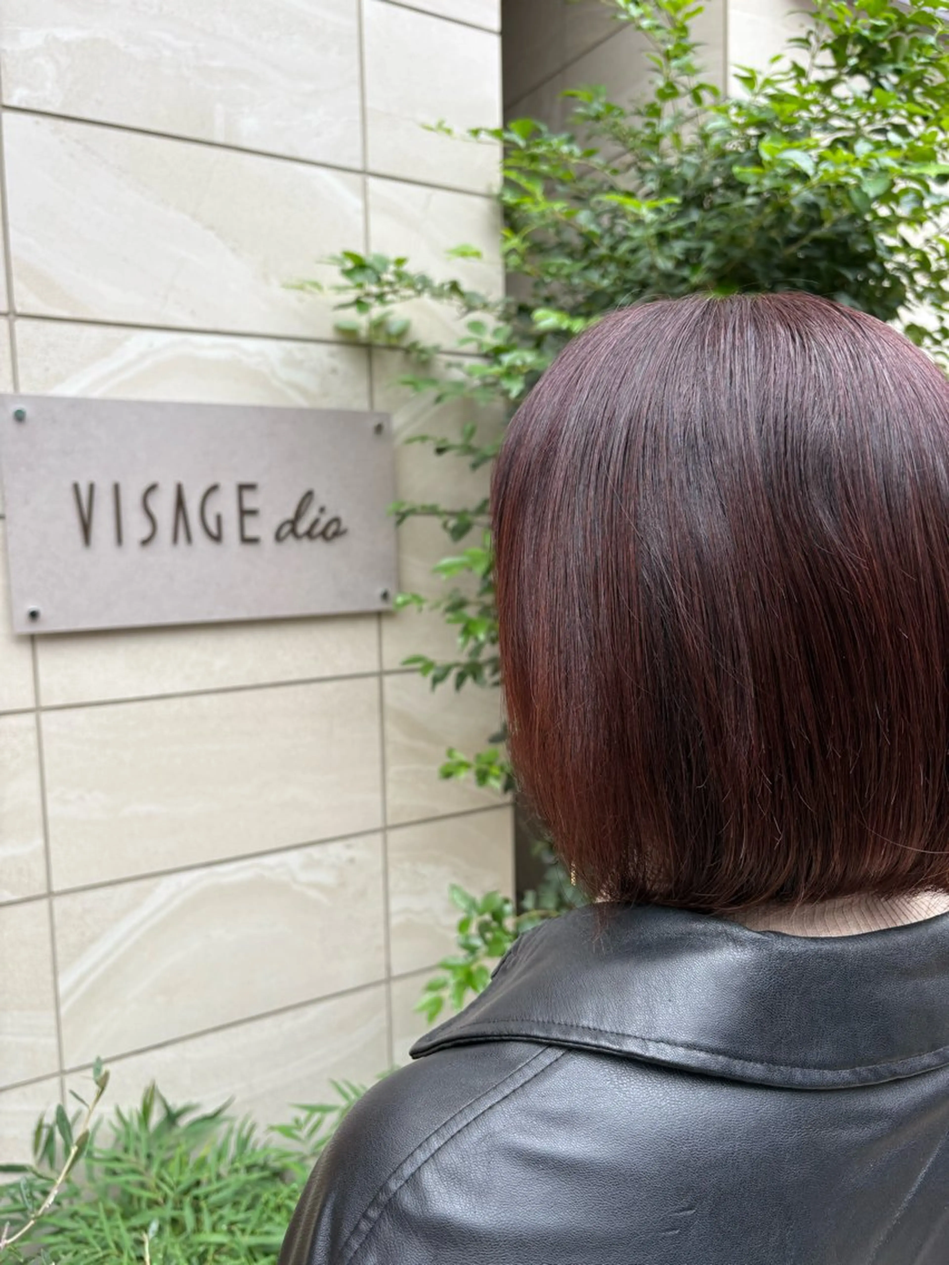 ミディアム カット ヘアカラー イシカワ ユウタのヘアスタイル