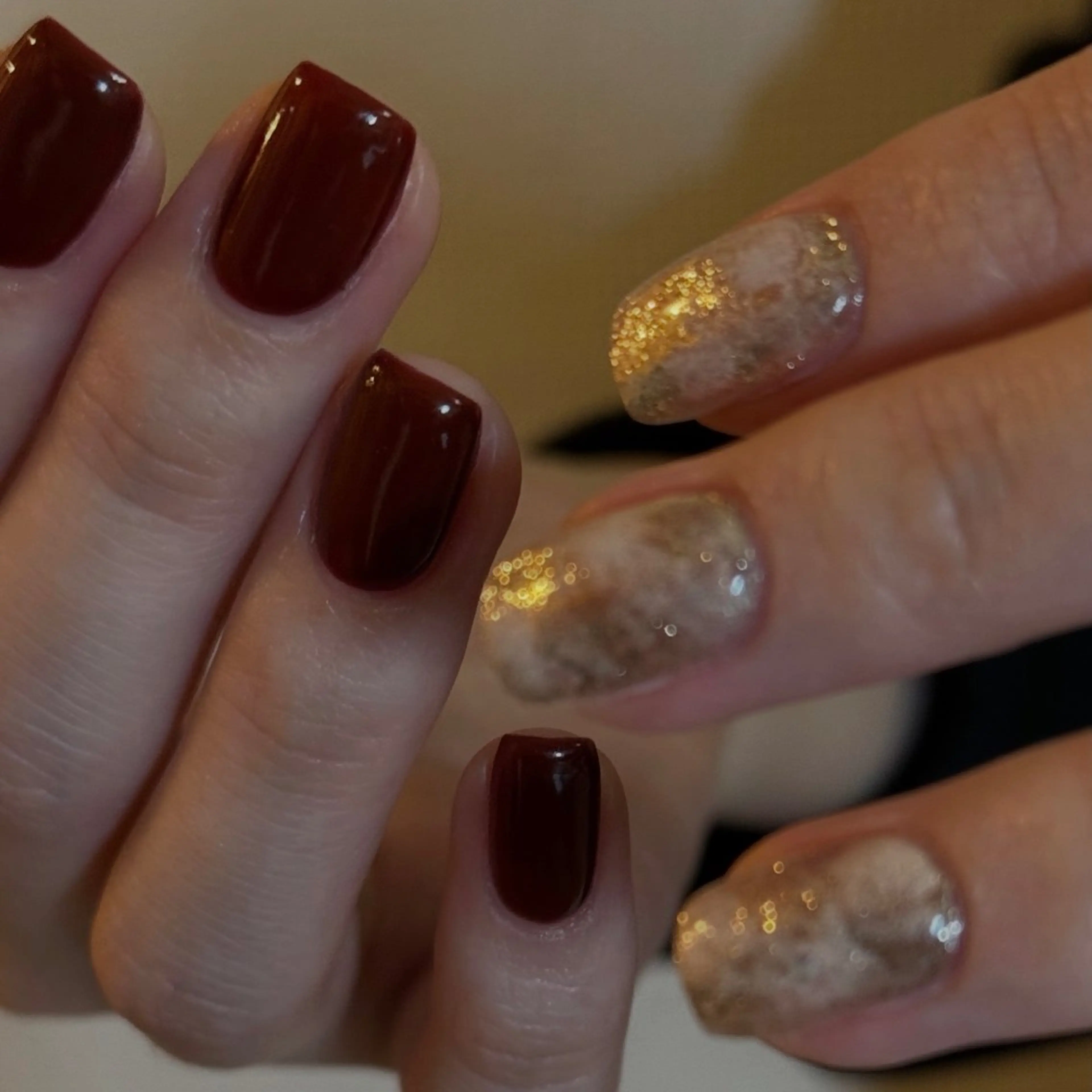 ネイル ボルドー ゴールド ハンドネイル Black sheep.所属・Fujimori .のネイルデザイン