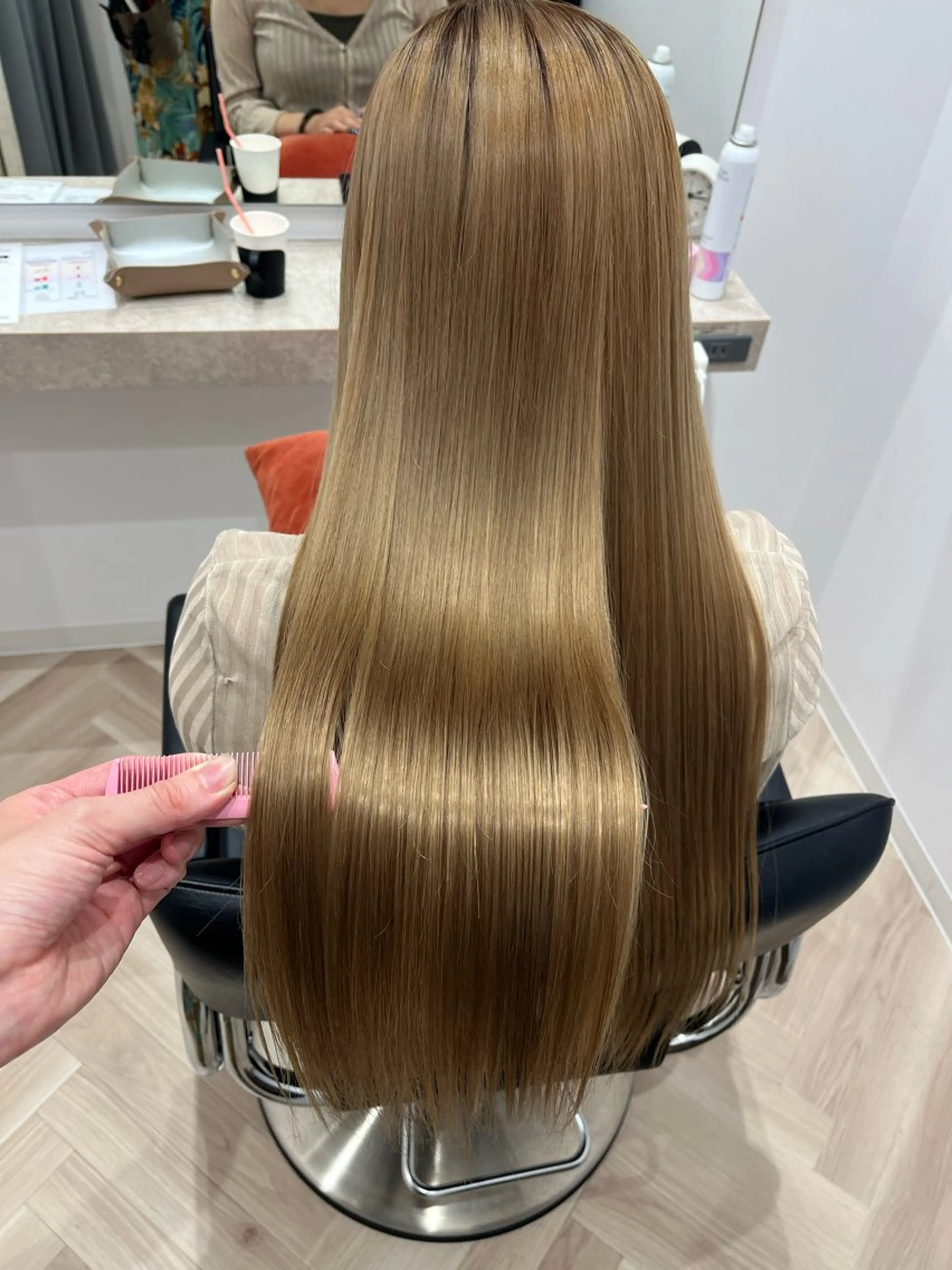 ロング カラー ベージュカラー ミルクティーベージュ カット ヘアカラー トリートメント 🫧ぷる艶カラー🫧 Yuubi🦩のヘアスタイル