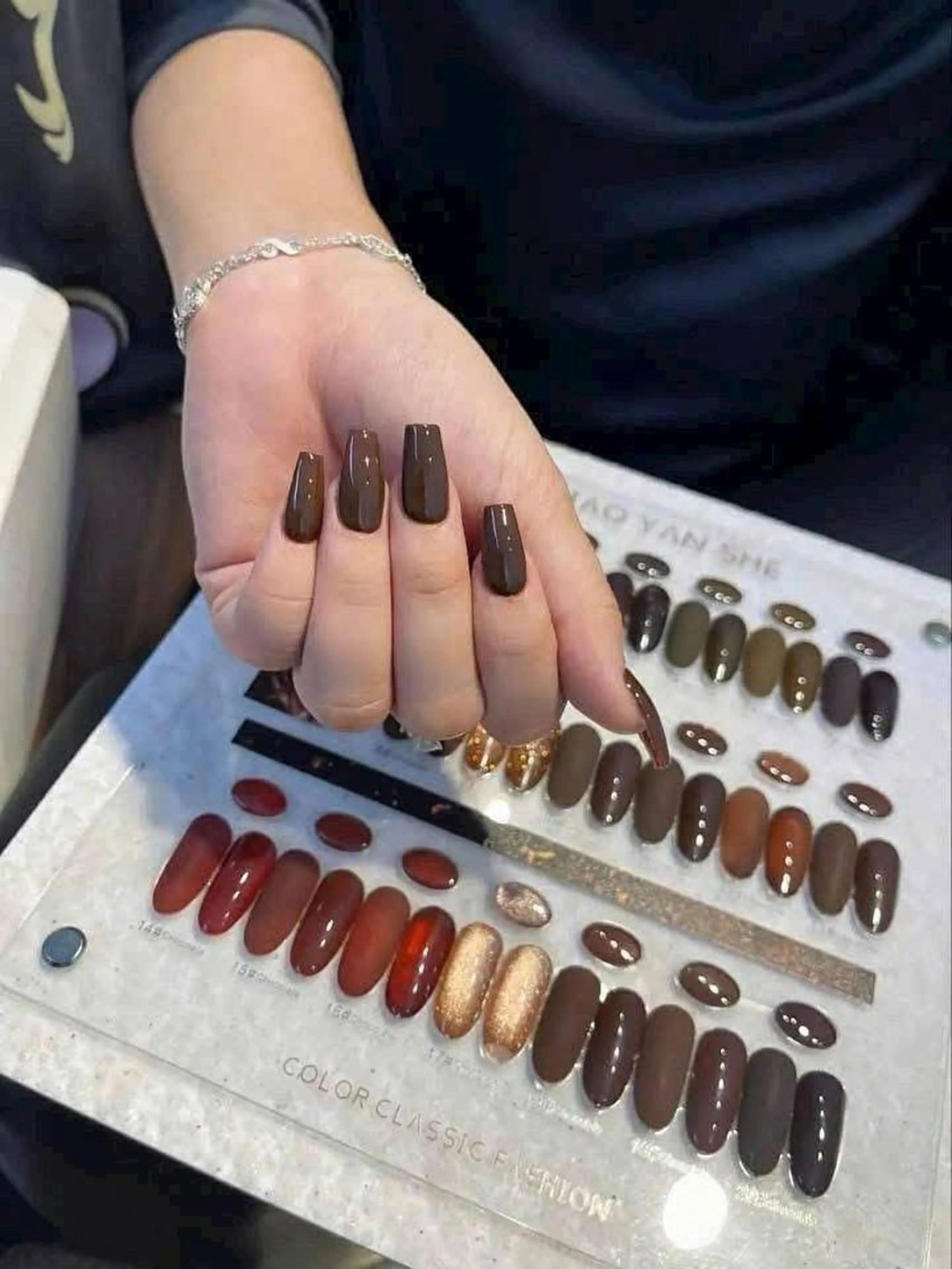 ロング ハンドネイル RinO Nail Salon所属・Hin Rin 日本橋店のネイルデザイン