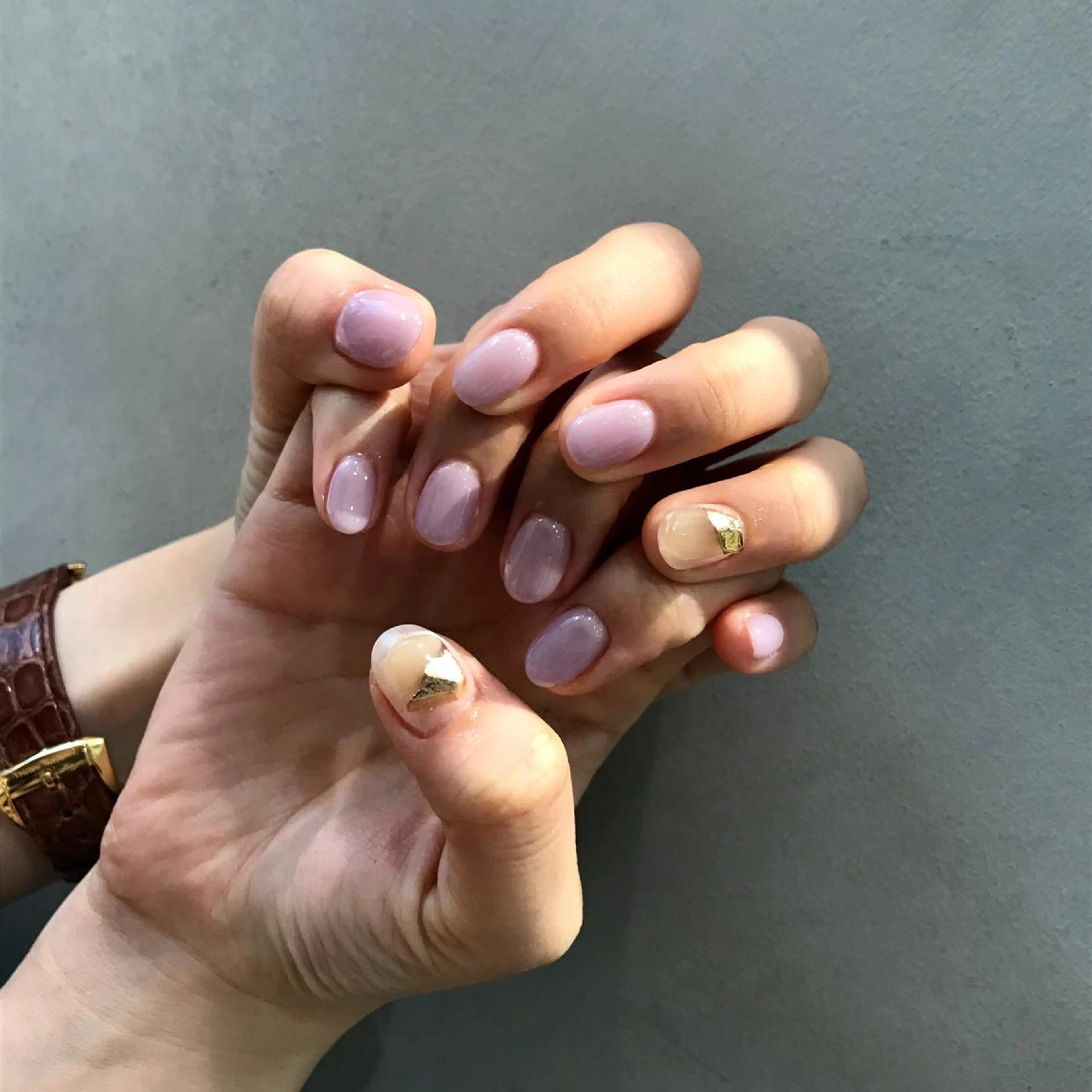 2本アートネイルの写真