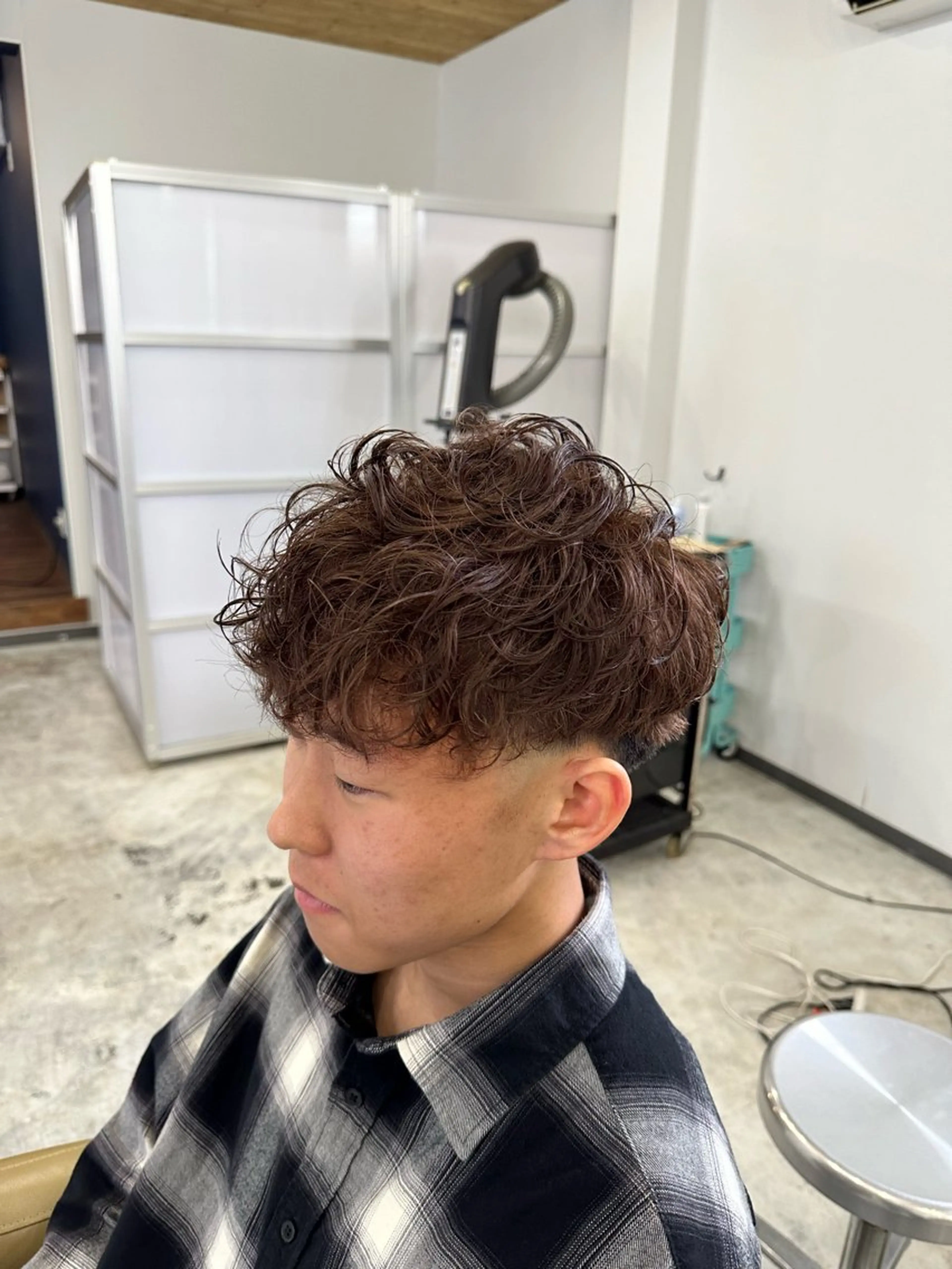 パーマ メンズ メンズパーマ スペインカール 椎木 琉聖のヘアスタイル