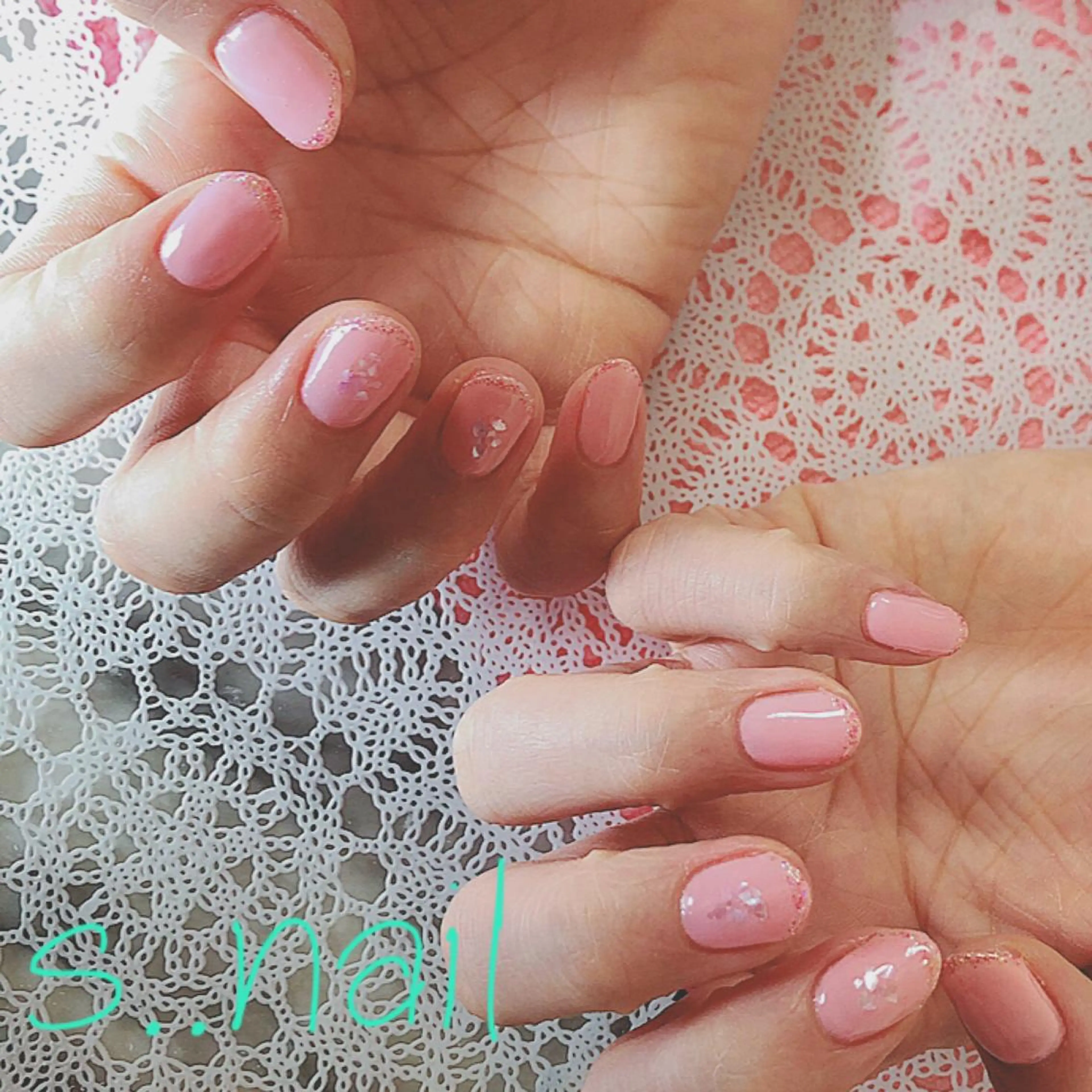 ネイル フレンチネイル ラメ(グリッター) ピンク ハンドネイル フットネイル s..nail / MORITAのネイルデザイン