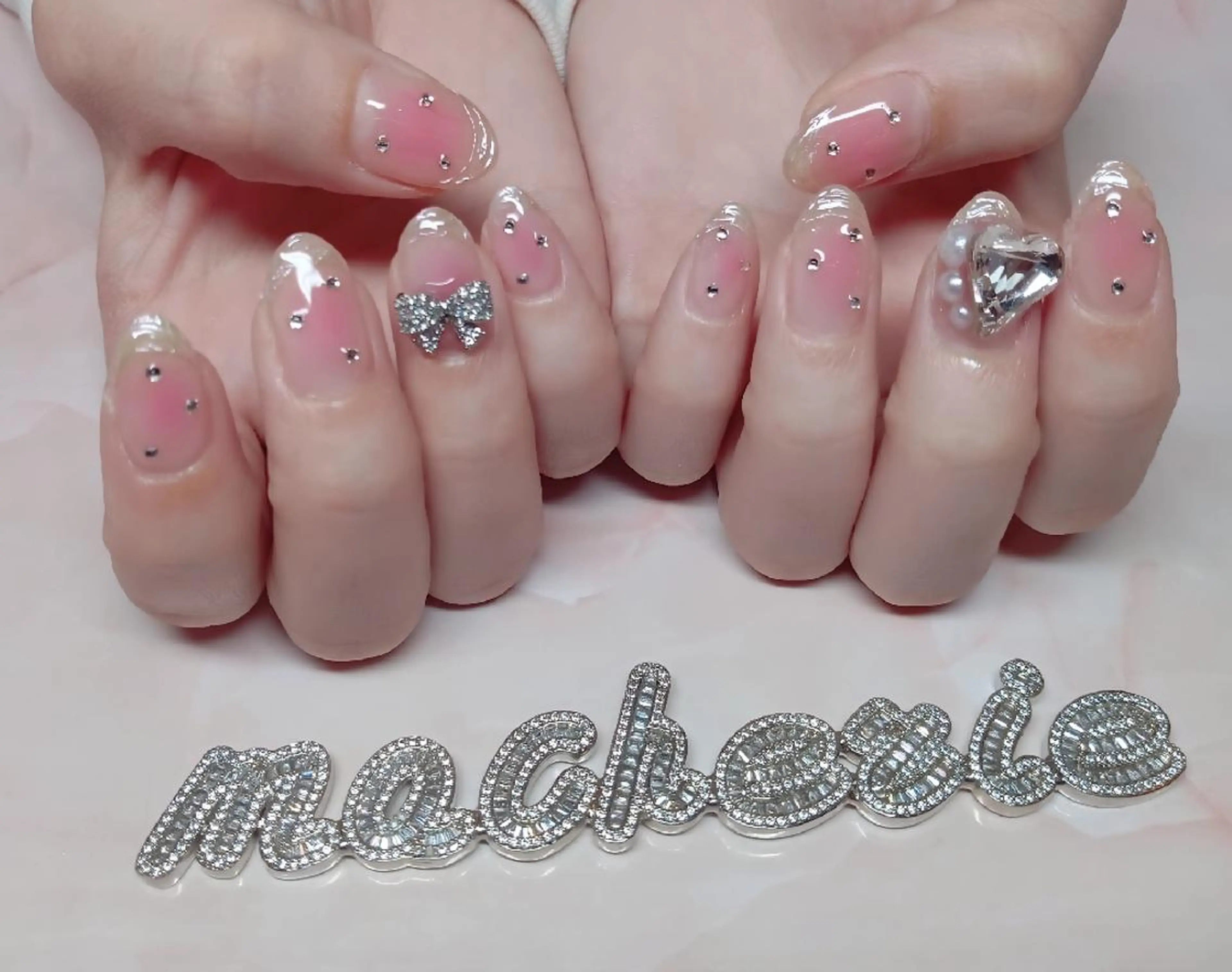 ネイル オーロラネイル チークネイル フレンチネイル ハンドネイル Nail Salon macherieのネイルデザイン