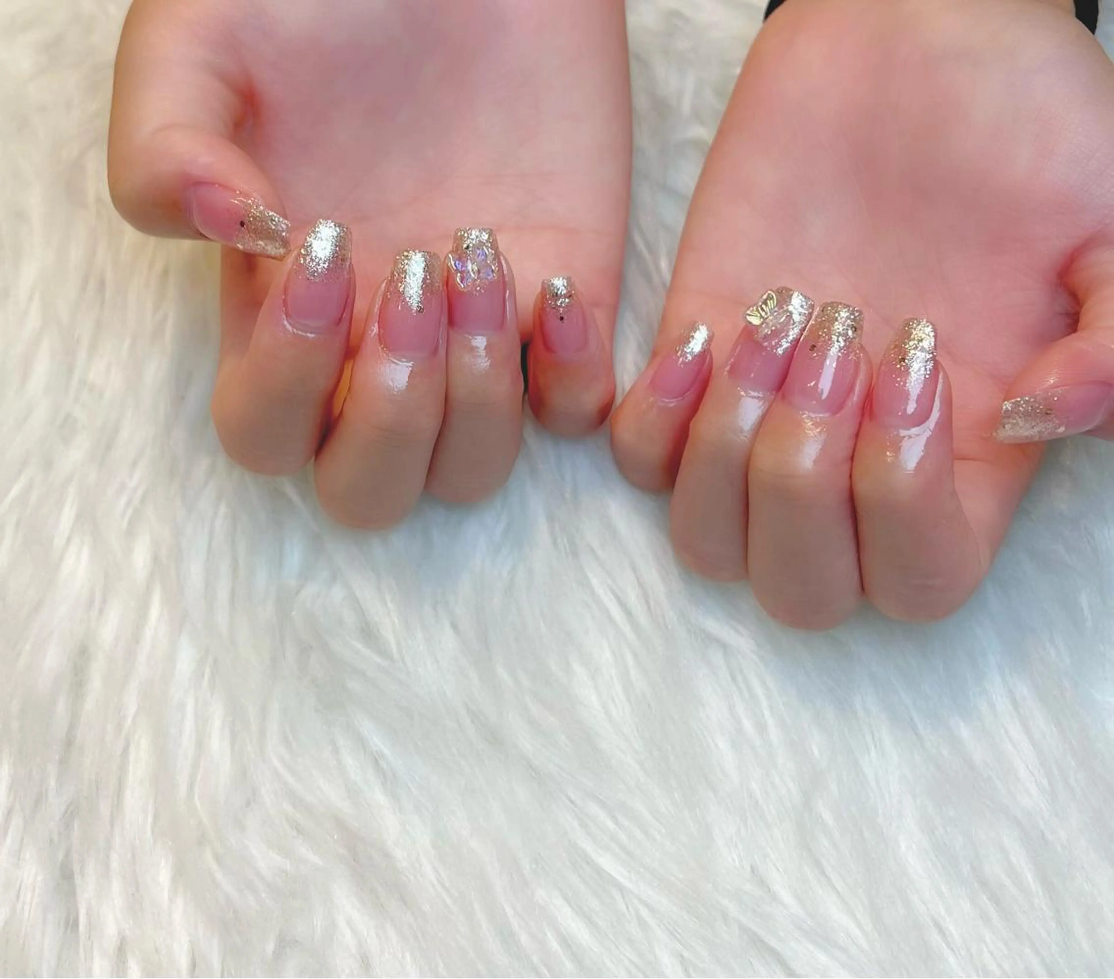 ネイル オーロラネイル ラメ(グリッター) ラメグラデーション ワンカラーネイル ハンドネイル Lino+ ネイル&よもぎ蒸しのネイルデザイン