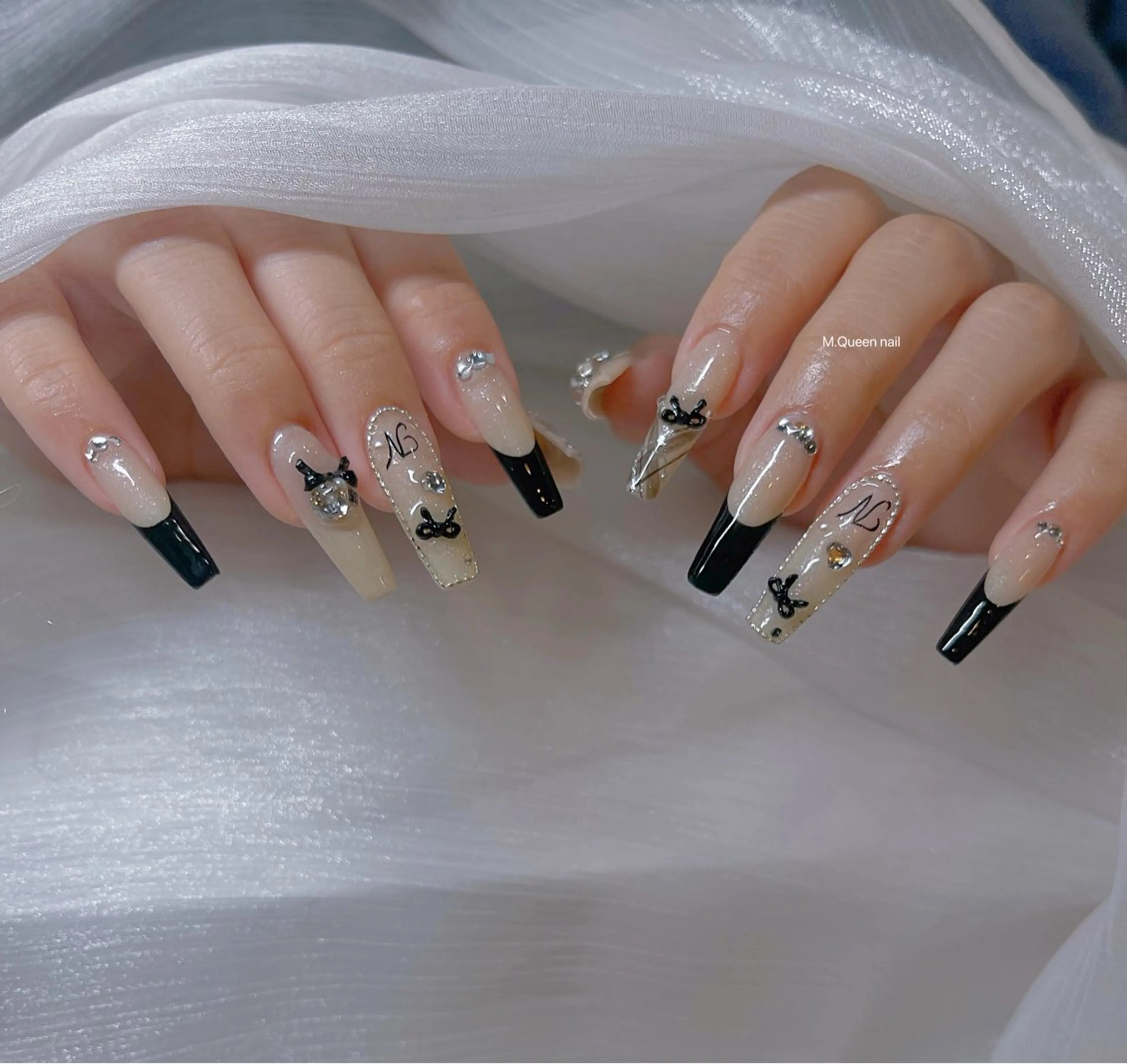 ネイル MQueen ネイルサロンマルのネイルデザイン