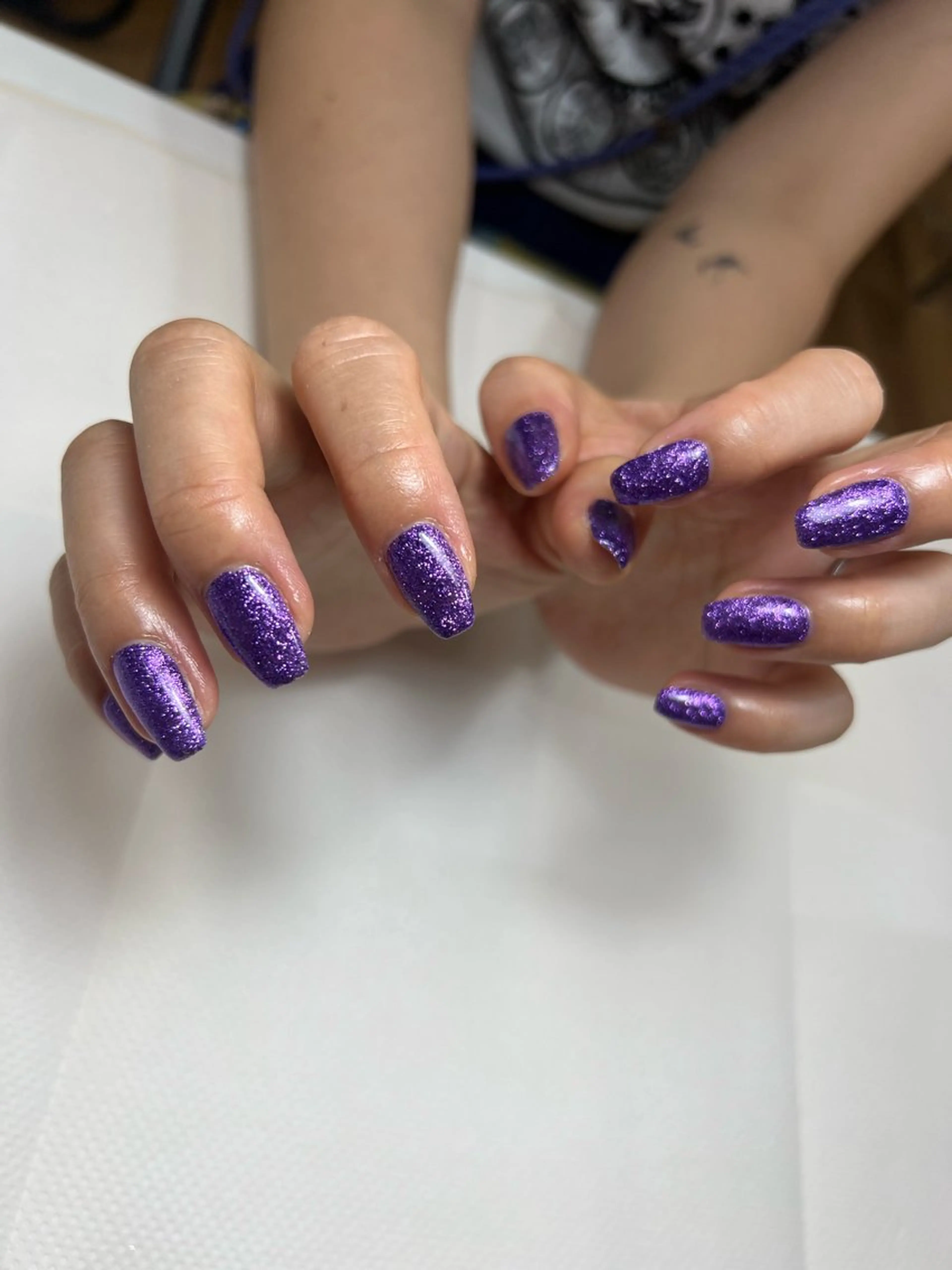ネイル クリアネイル ラメ(グリッター) ワンカラーネイル パープル 夏ネイル 🌴kawamura Yukako🪼🩵のネイルデザイン