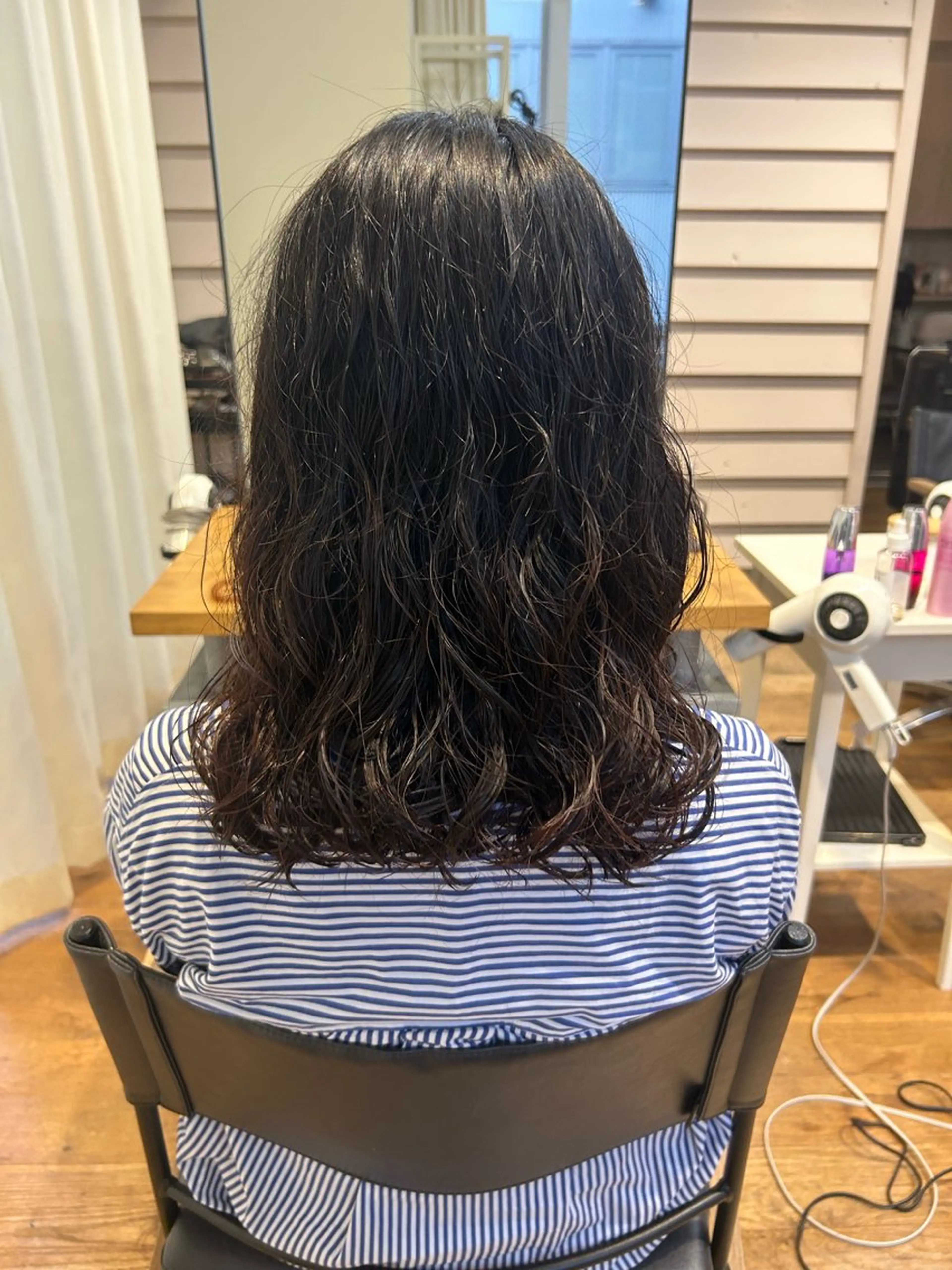 ミディアム ミディアムパーマ 、 、のヘアスタイル