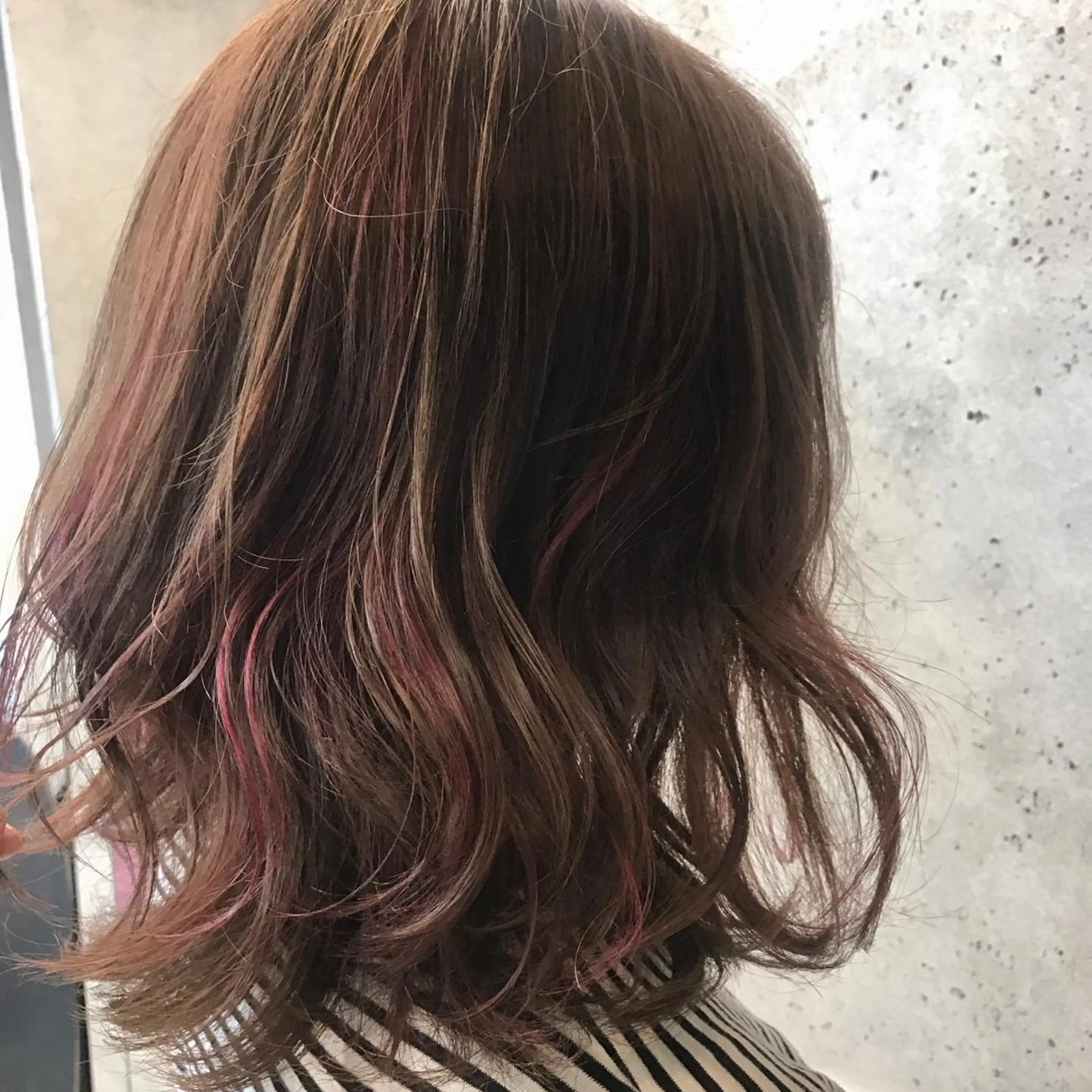 ミディアム カラー インナーカラー にった みずきのヘアスタイル