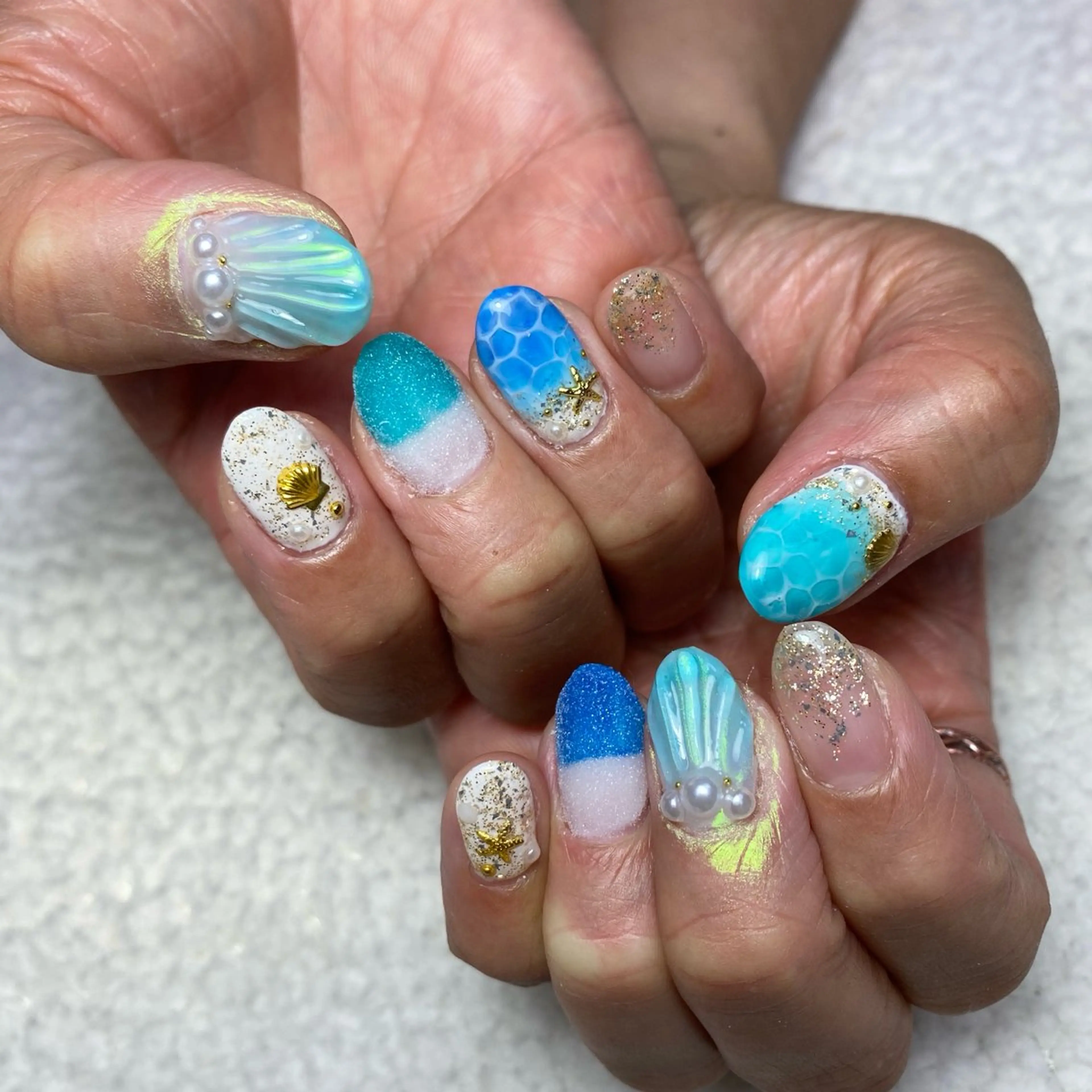 ネイル 夏ネイル ハンドネイル COCO+所属・COCO +のエステ・リラクイメージ