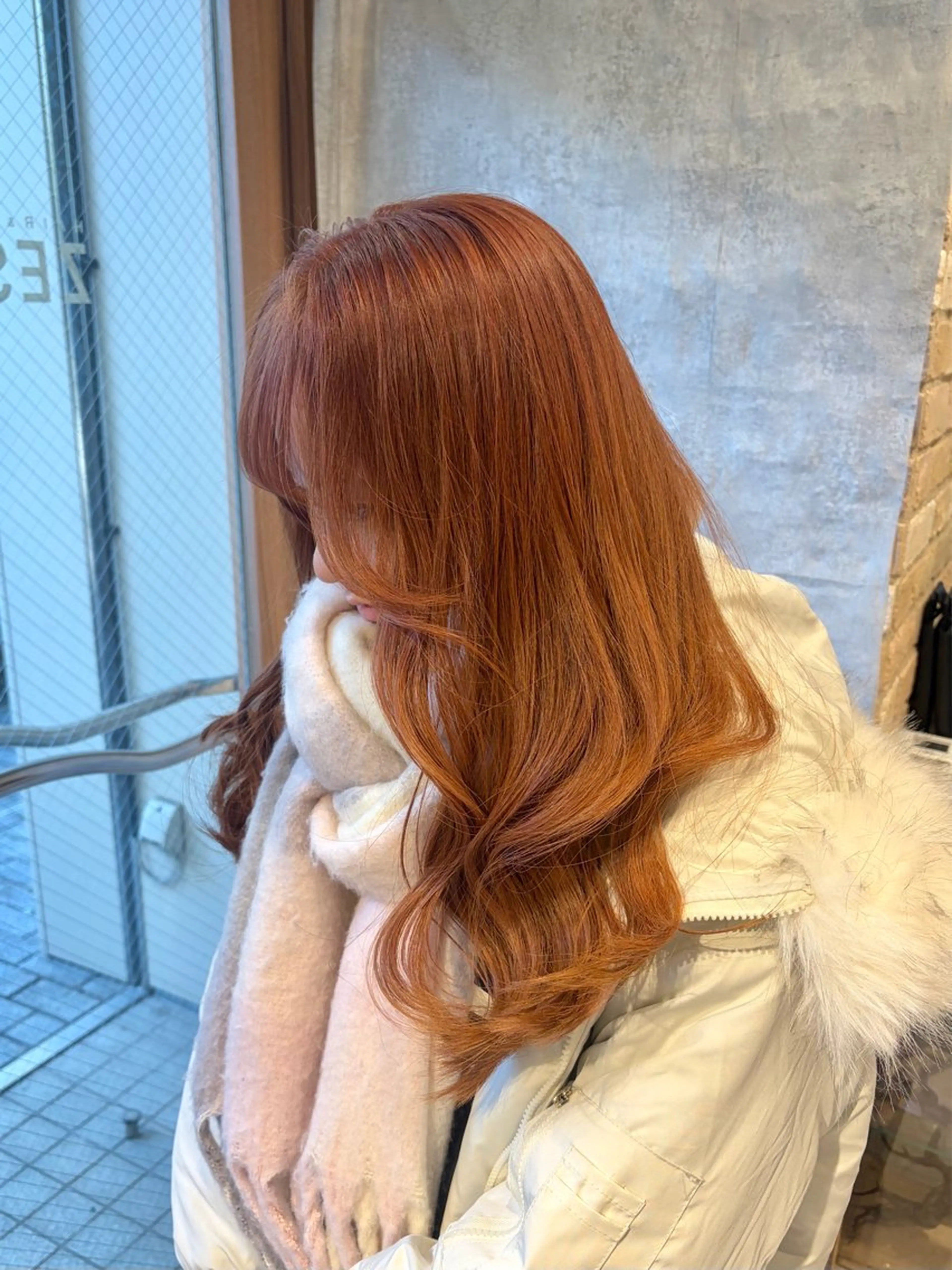 ロング カラー ヘアカラー レイヤー/手書きネイ ルCOCORO 🎀のネイルデザイン