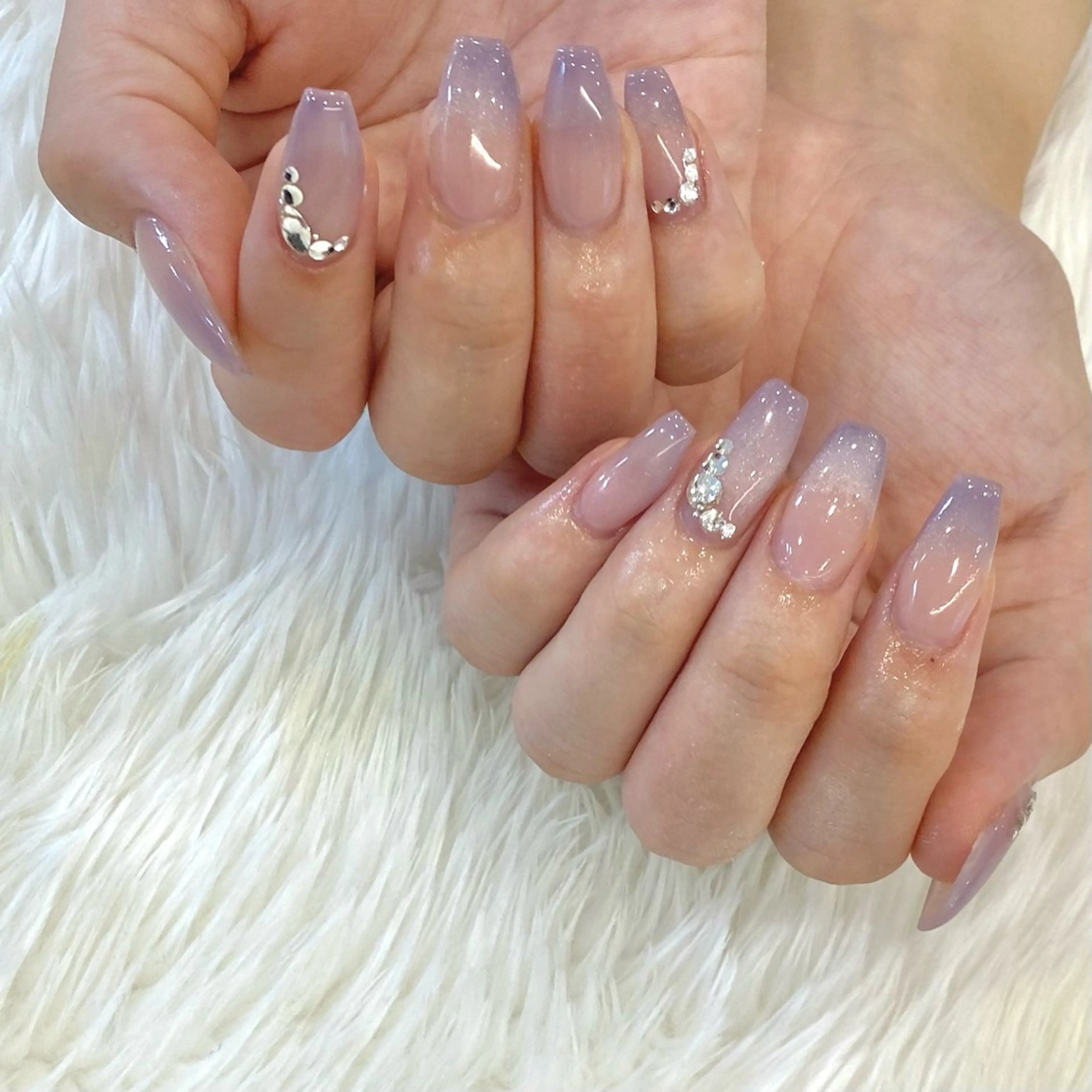 ネイル 長さ出し ジェルネイル グラデーション キラキラネイル マグネットネイル Nailsalon Merci所属・Merci momoのネイルデザイン