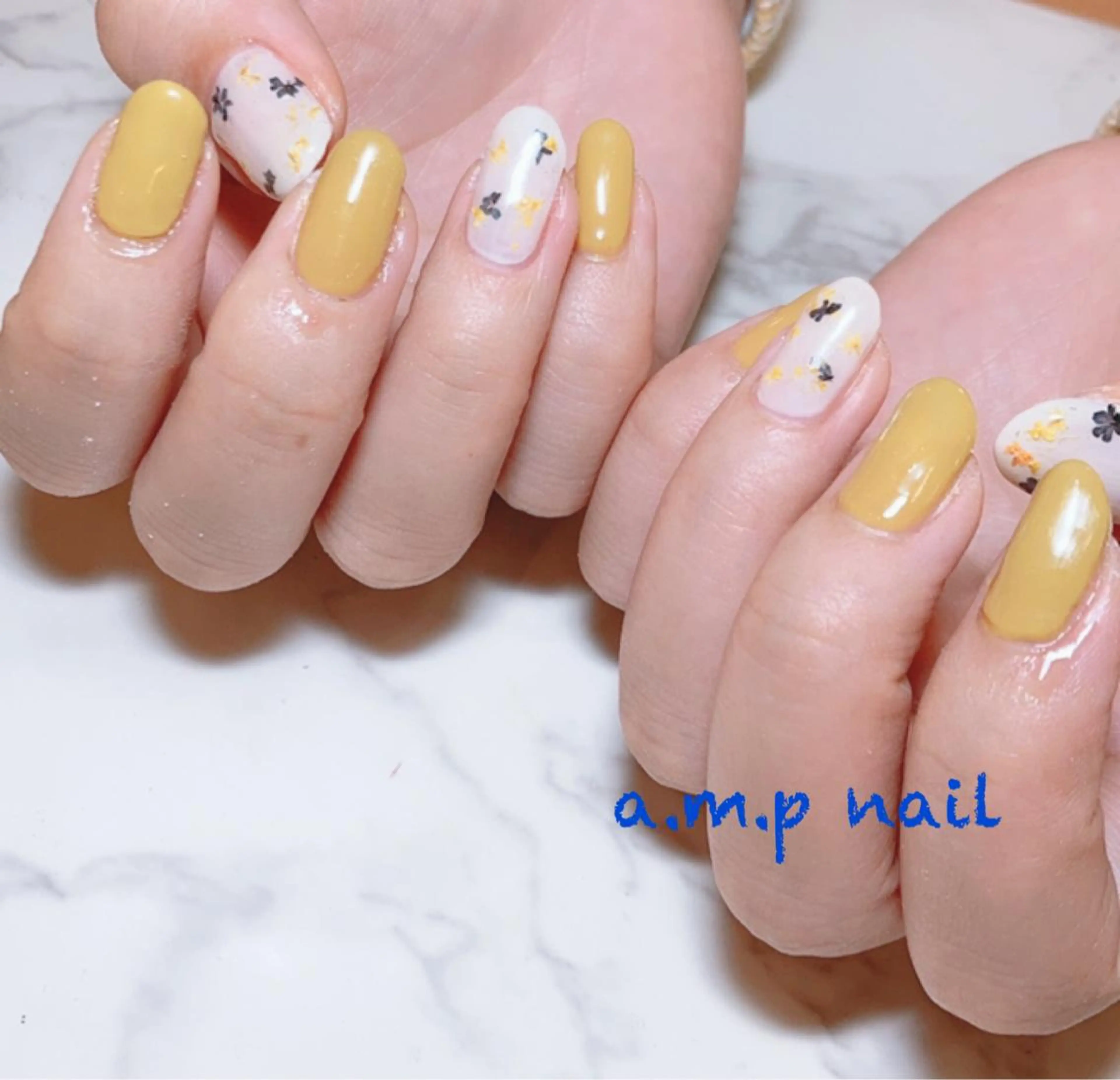 ネイル 春ネイル 黄色 a.m.p nail所属・高山 奈津美のネイルデザイン