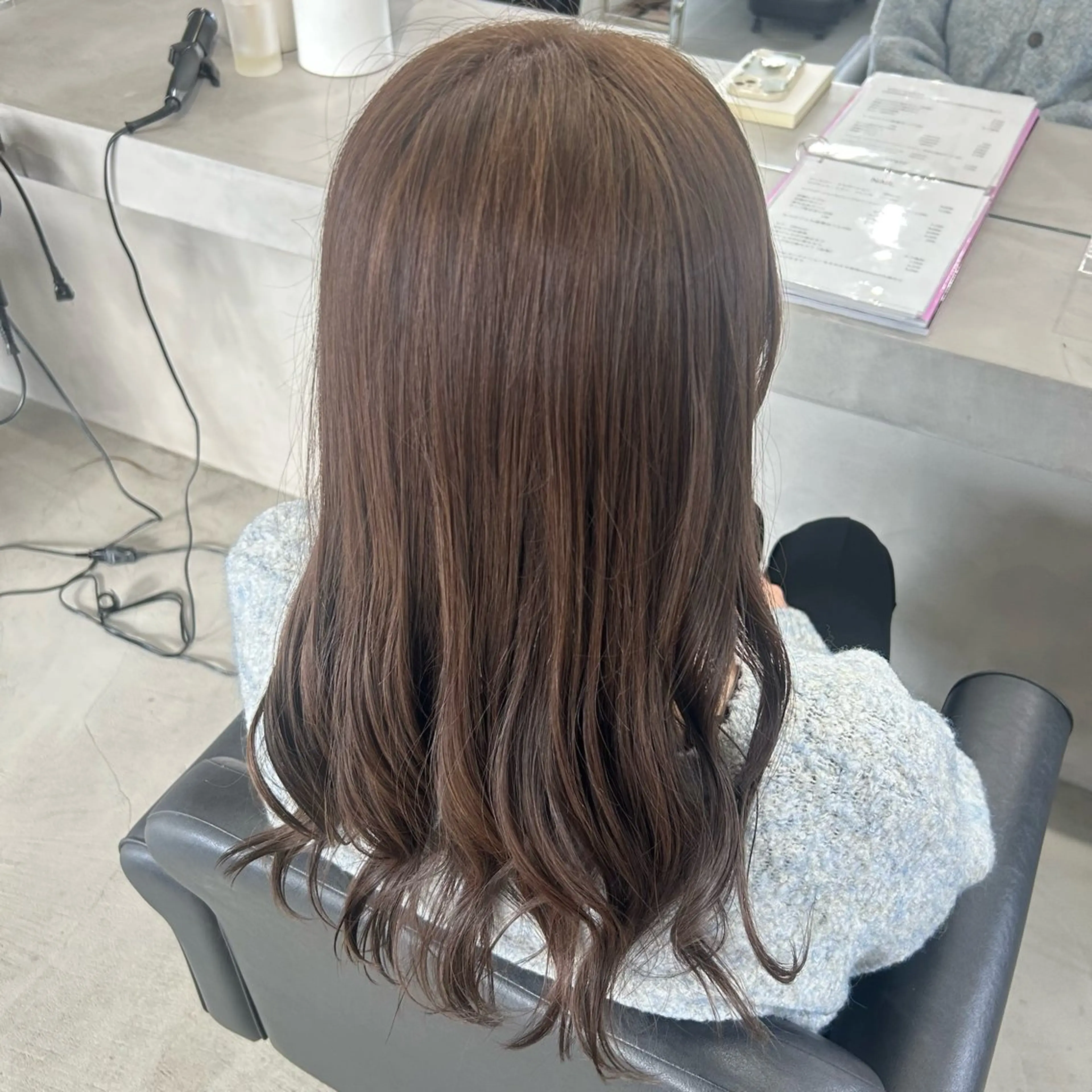 ロング カラー ヘアカラー トリートメント Something MOMOKAのヘアスタイル