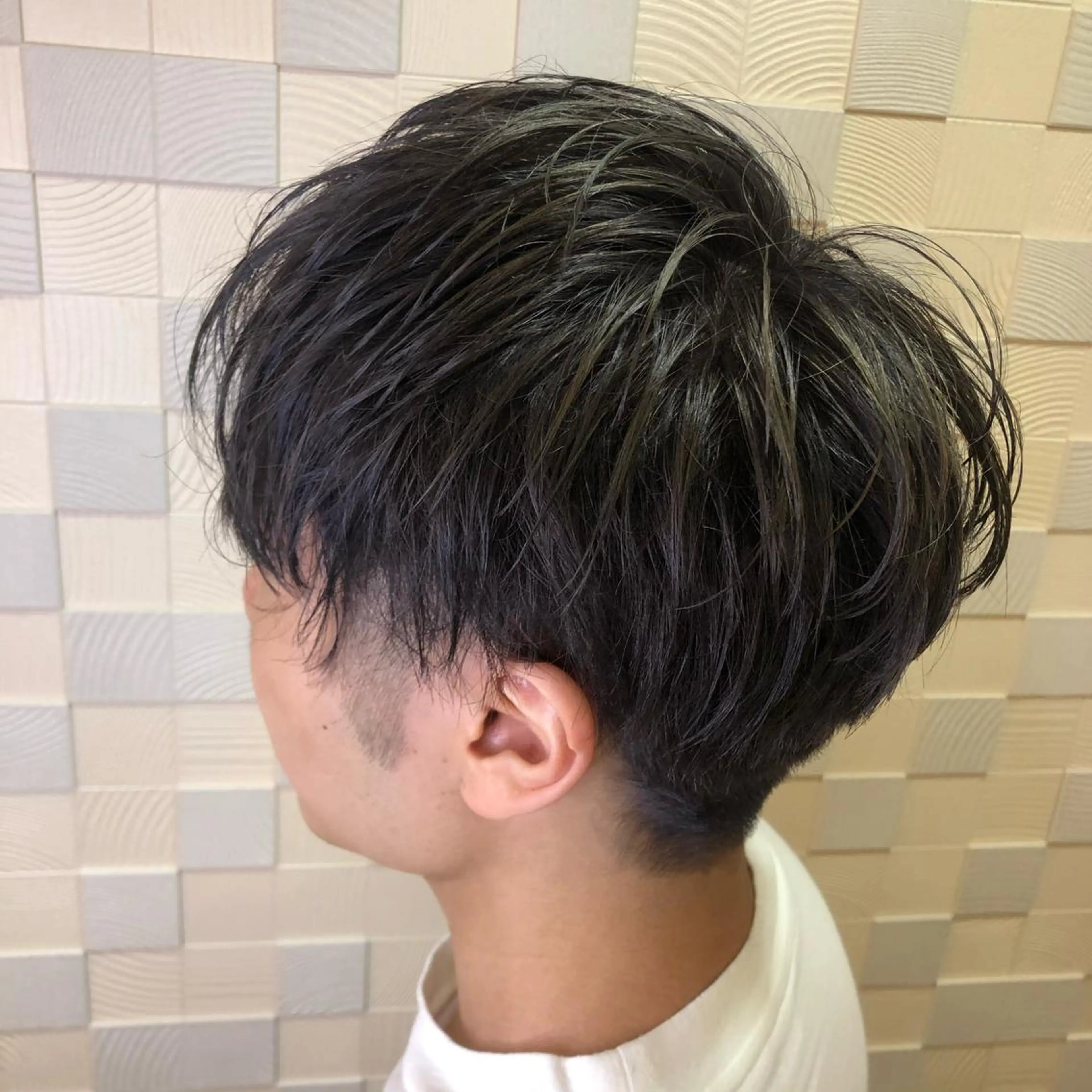 ショート カラー メンズ 平賀 誠也のヘアスタイル