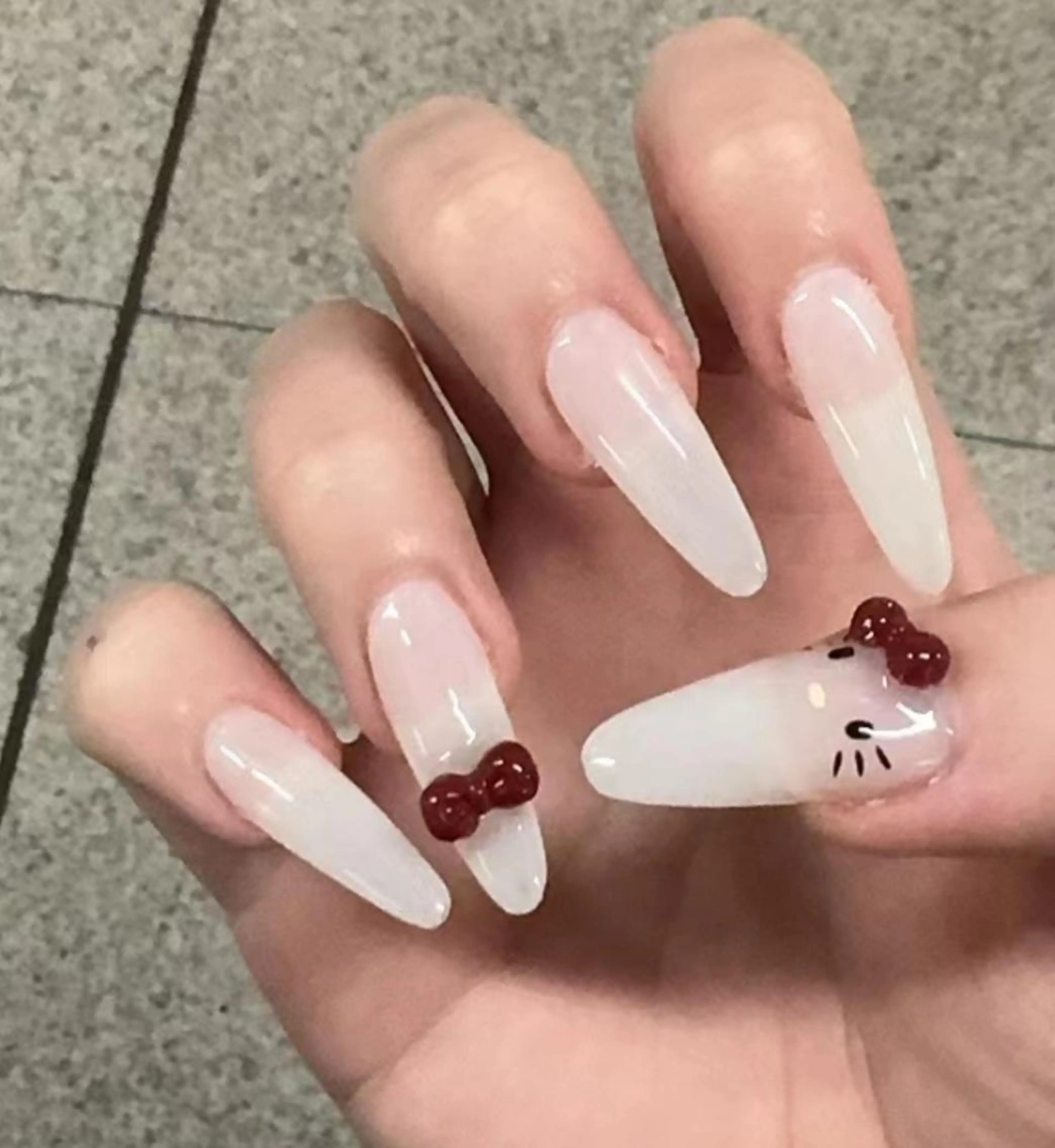 ネイル RAFFINE haru🦋🩵のネイルデザイン